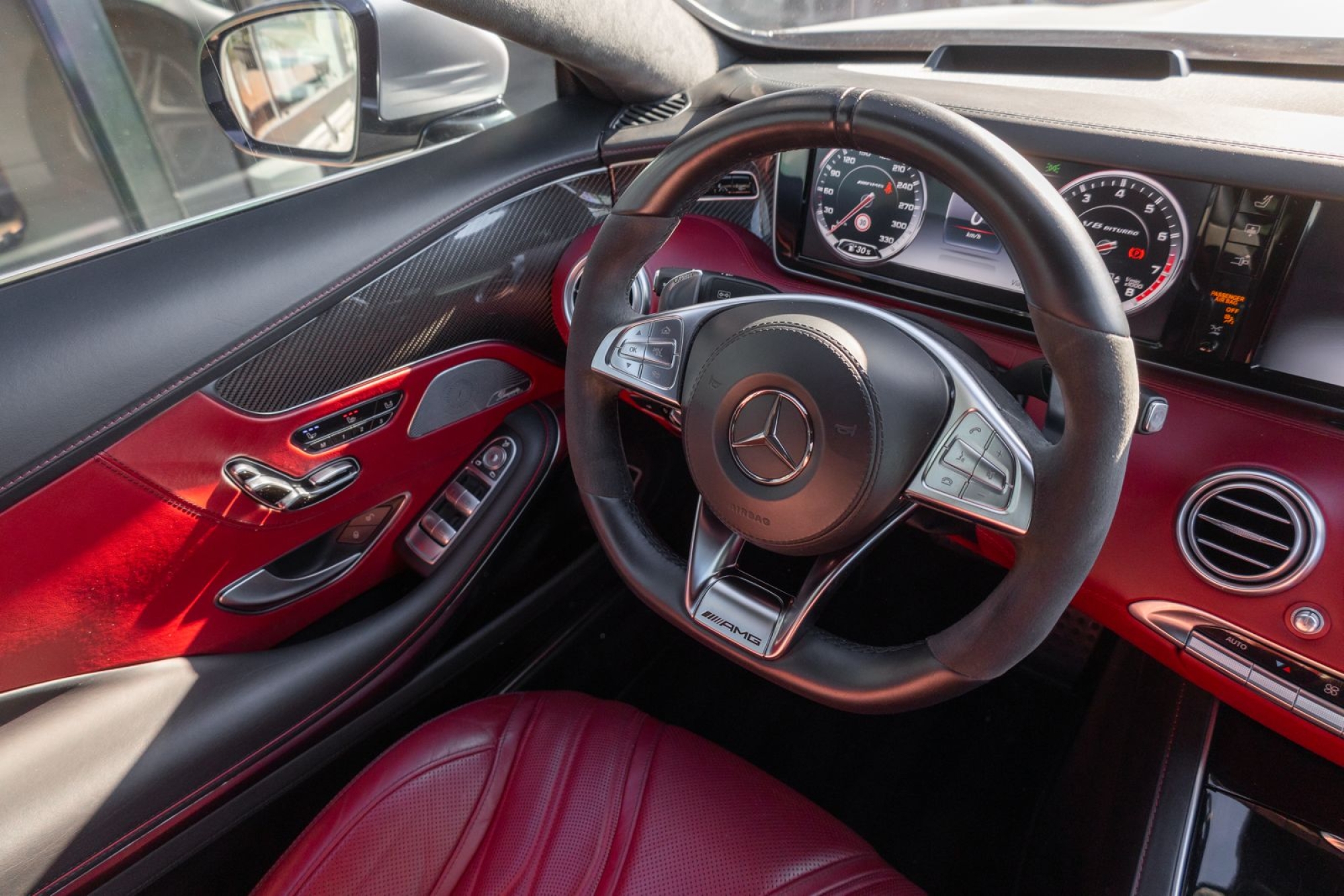 MERCEDES-BENZ S63 AMG COUPÉ 4MATIC