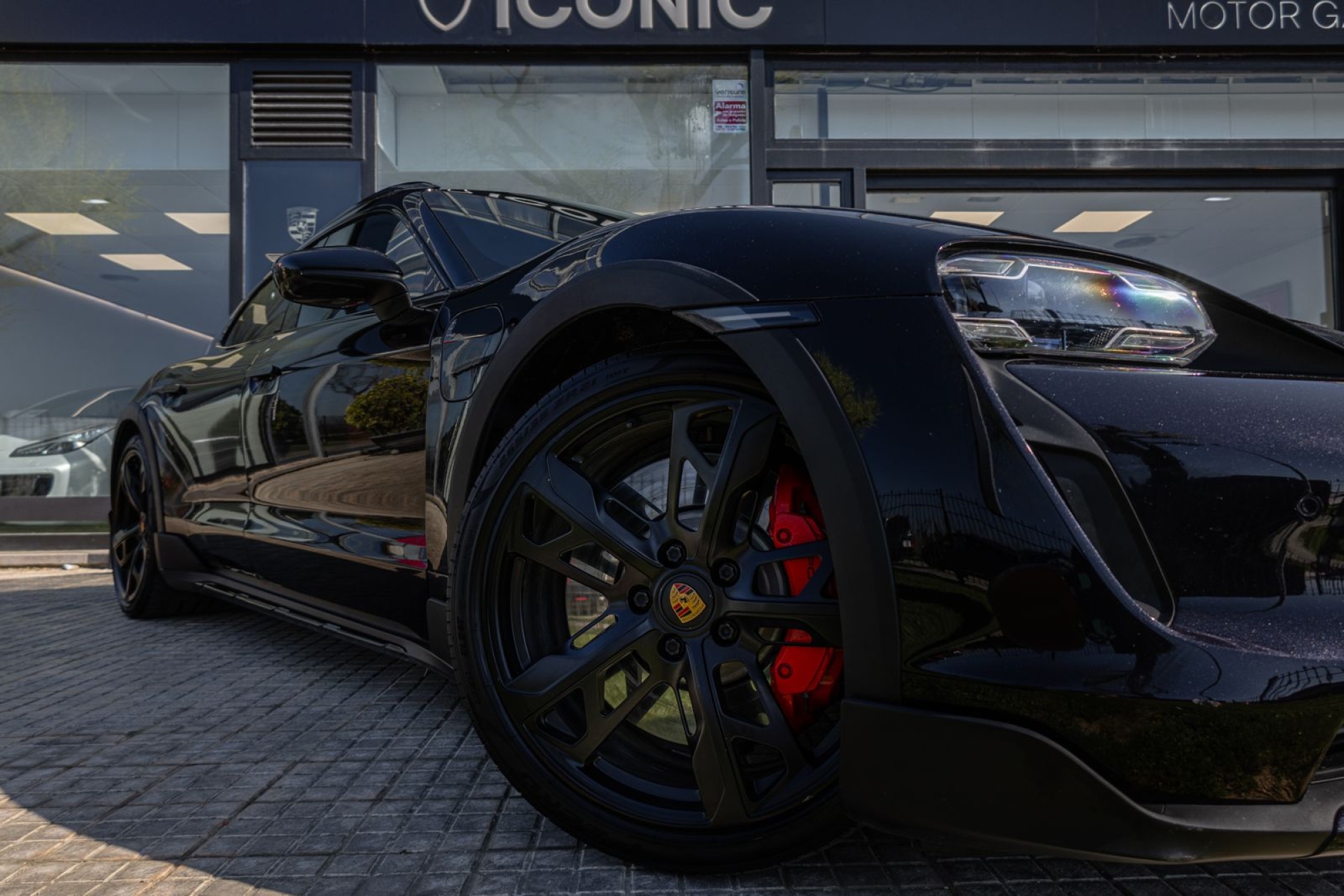 PORSCHE TAYCAN TURBO CROSSTURISMO