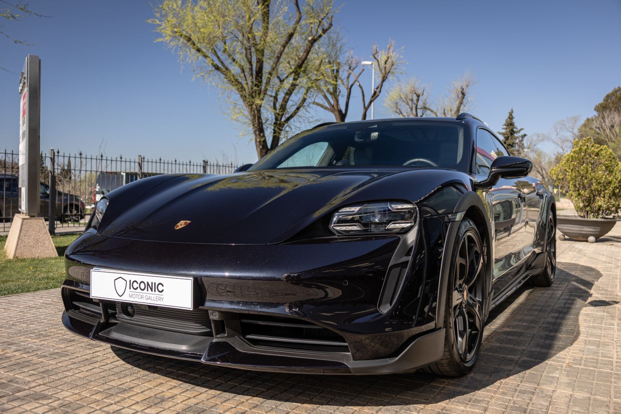 PORSCHE TAYCAN TURBO CROSSTURISMO