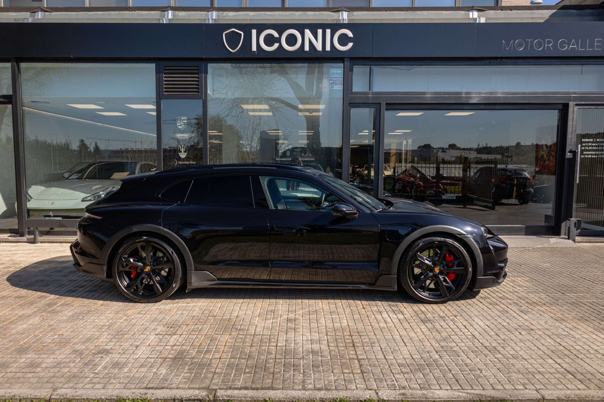 PORSCHE TAYCAN TURBO CROSSTURISMO