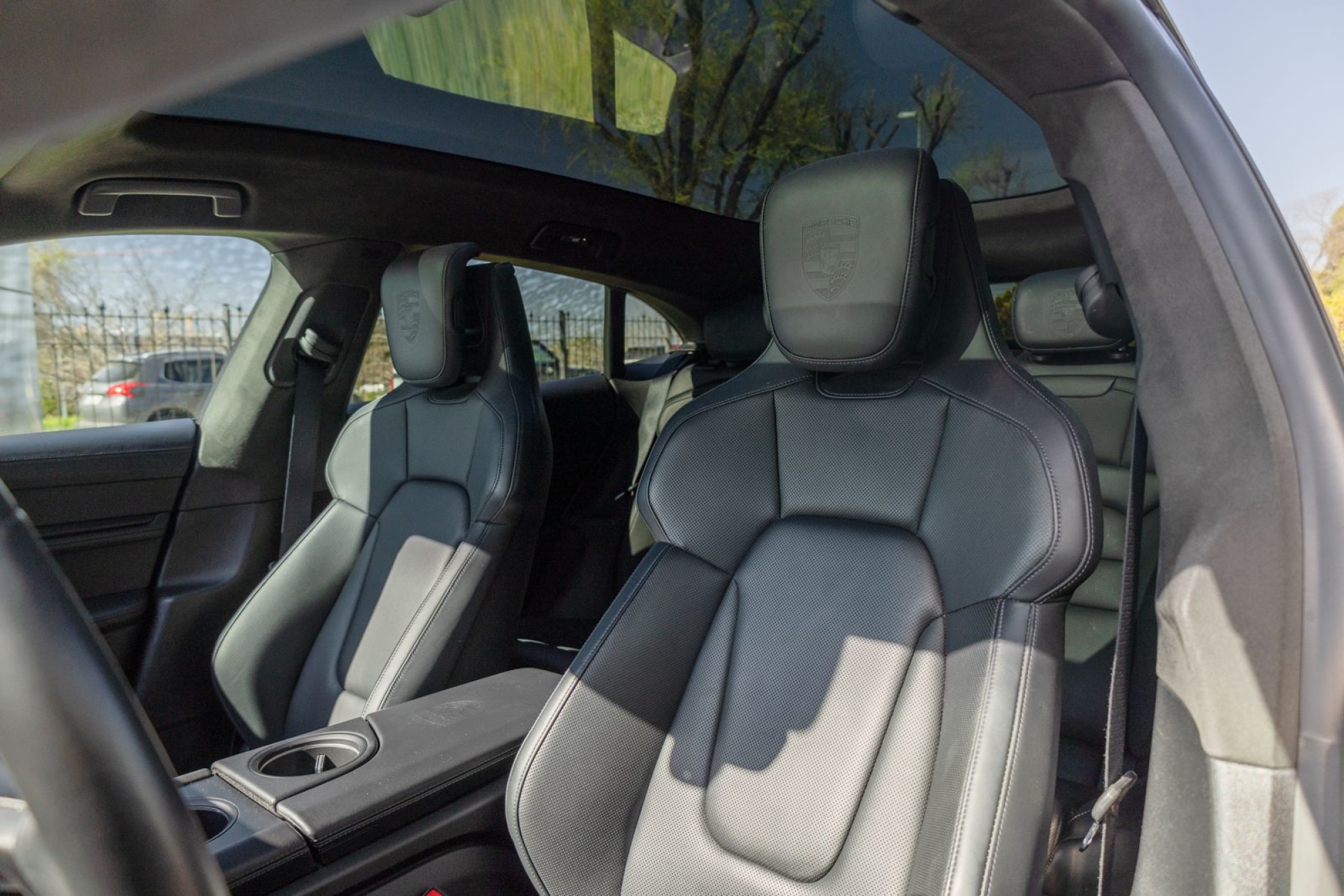 PORSCHE TAYCAN TURBO CROSSTURISMO
