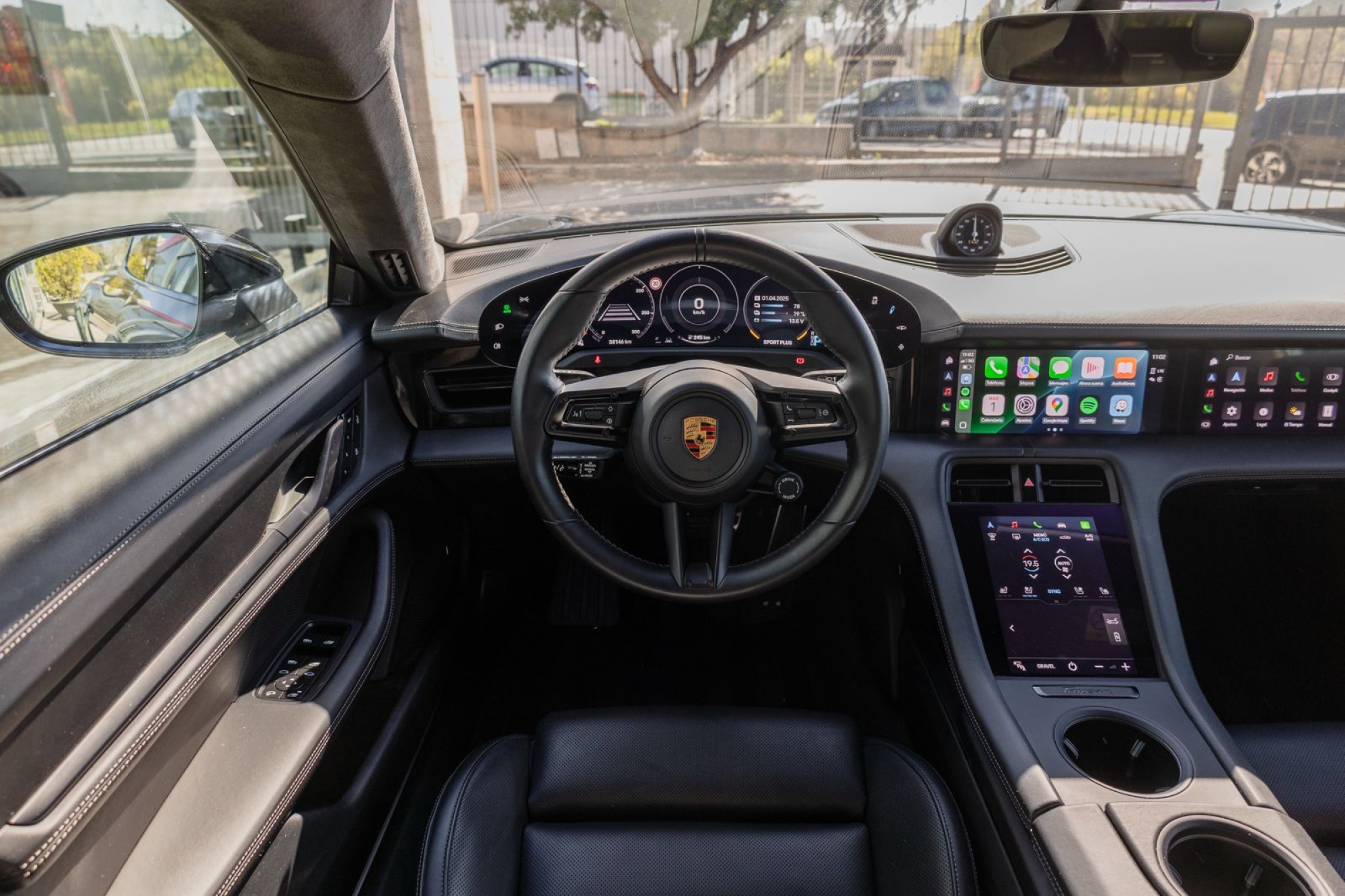 PORSCHE TAYCAN TURBO CROSSTURISMO