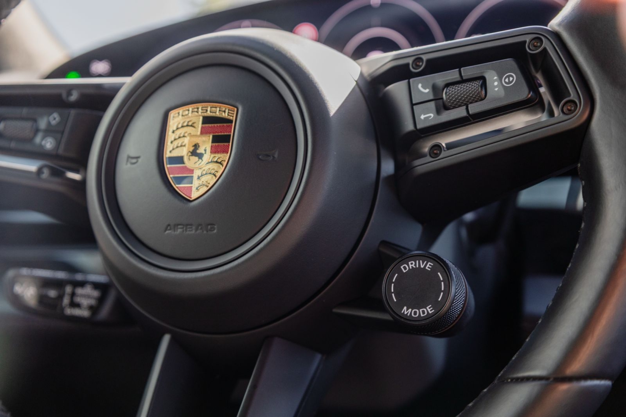 PORSCHE TAYCAN TURBO CROSSTURISMO