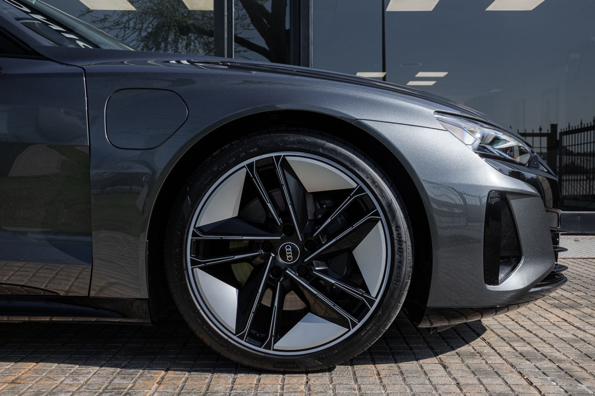 AUDI E-TRON GT