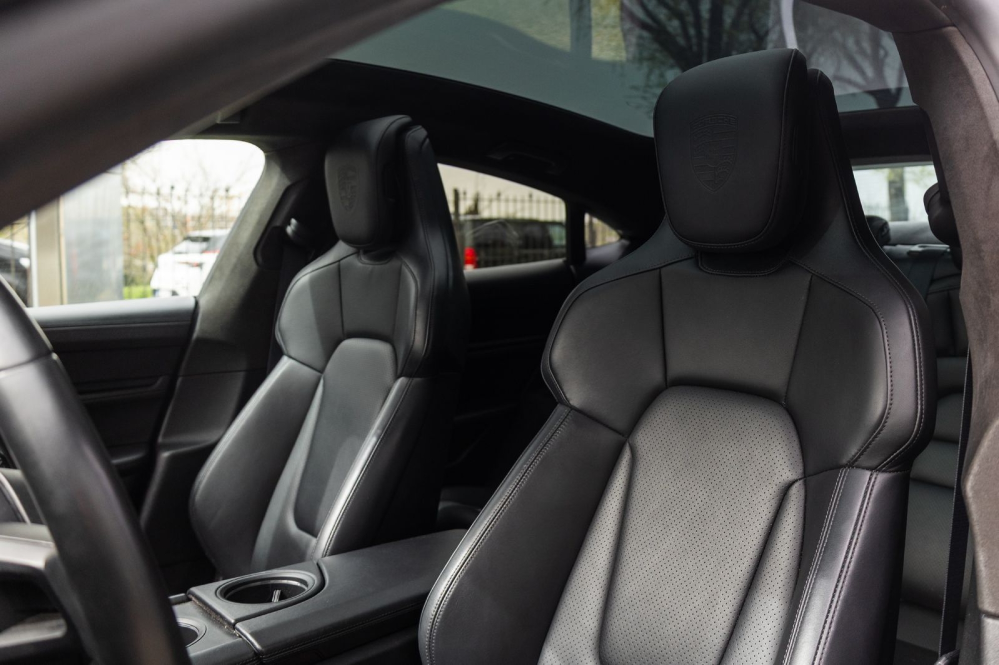 PORSCHE TAYCAN TURBO