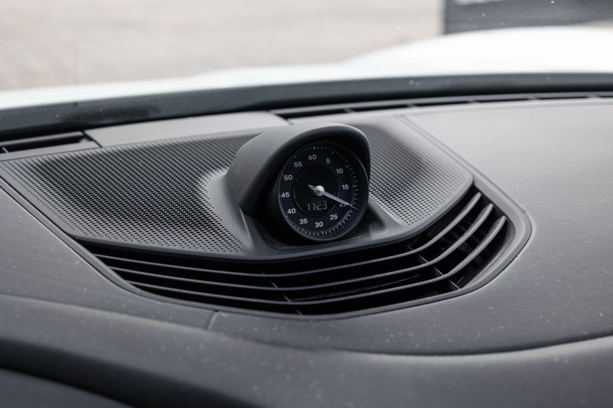 PORSCHE TAYCAN TURBO