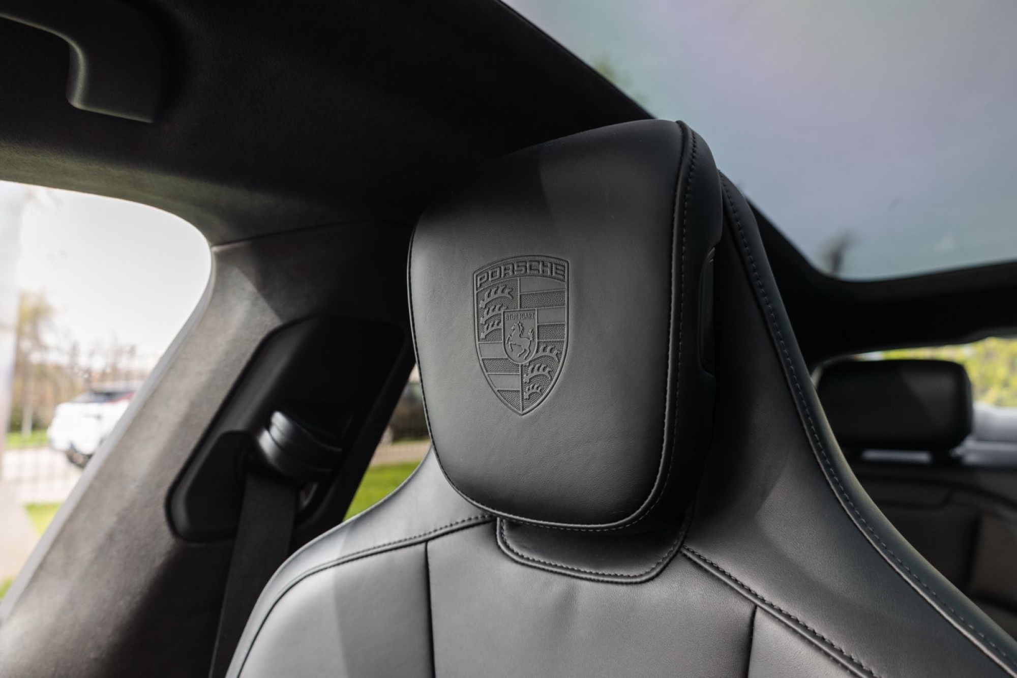 PORSCHE TAYCAN TURBO
