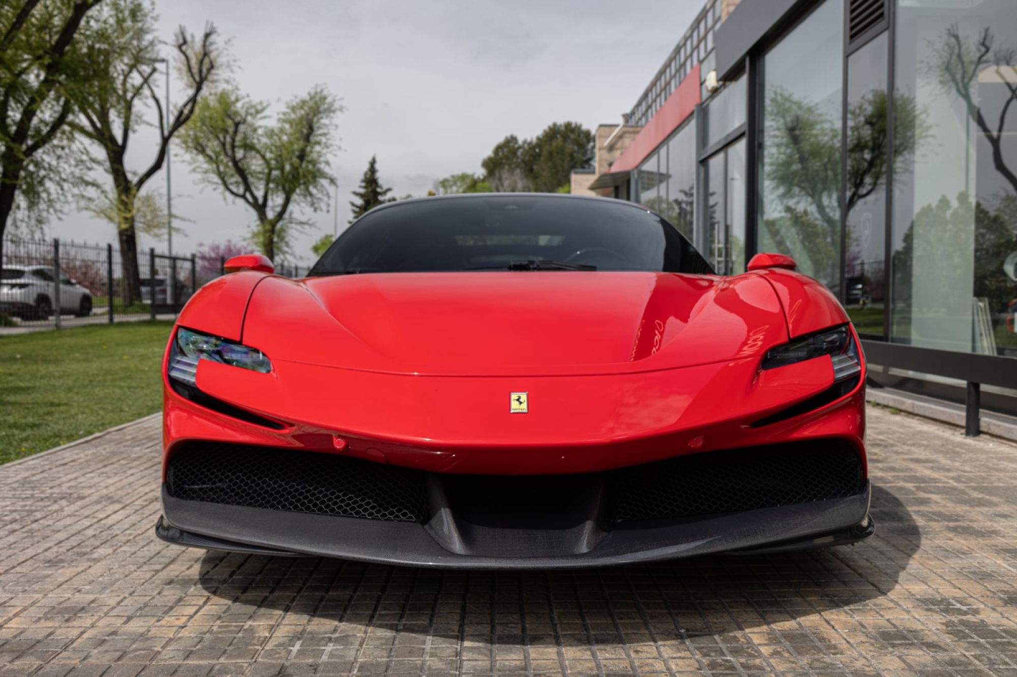 FERRARI SF90 ASSETO FIORANO