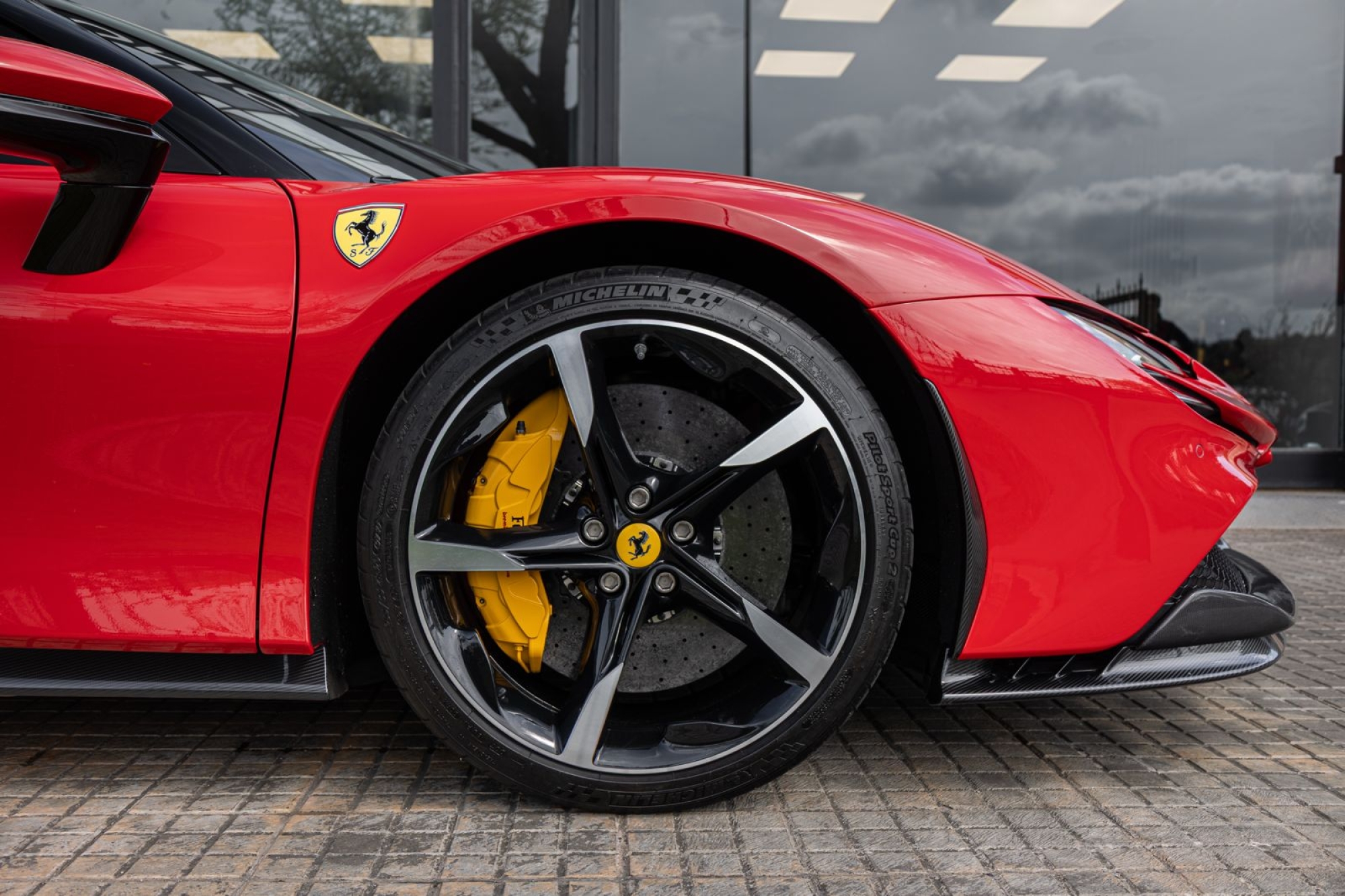 FERRARI SF90 ASSETO FIORANO