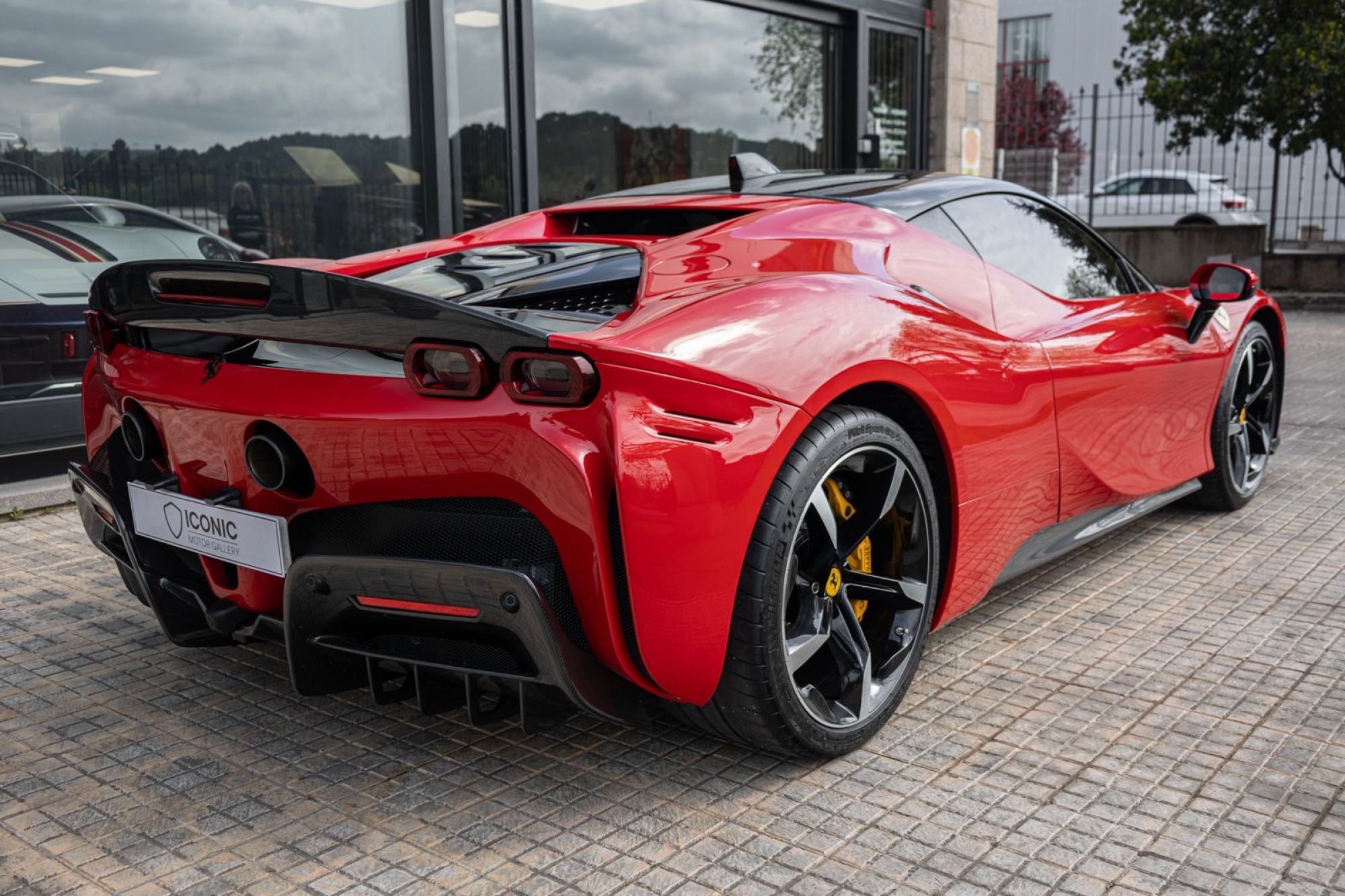 FERRARI SF90 ASSETO FIORANO