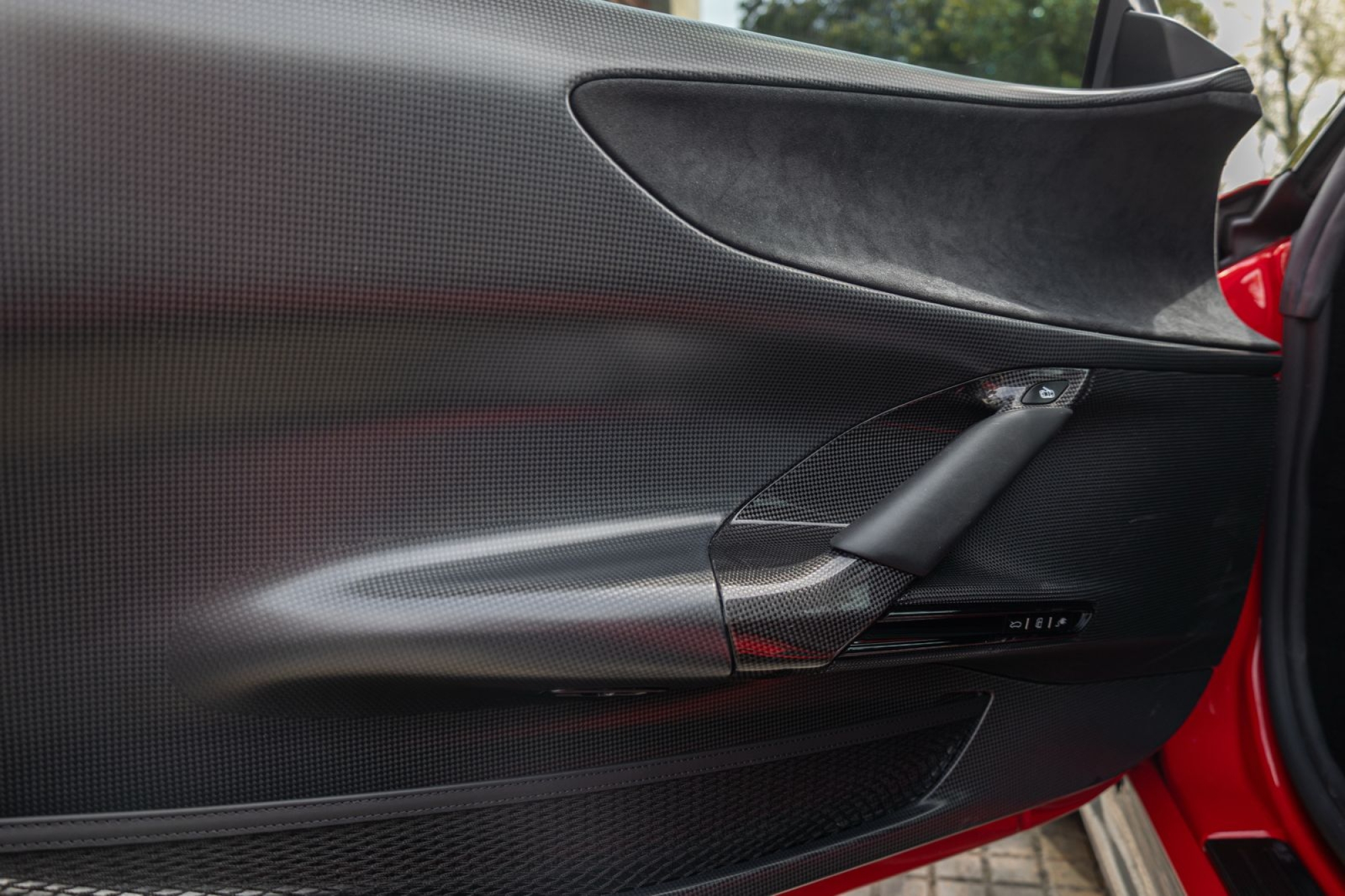 FERRARI SF90 ASSETO FIORANO