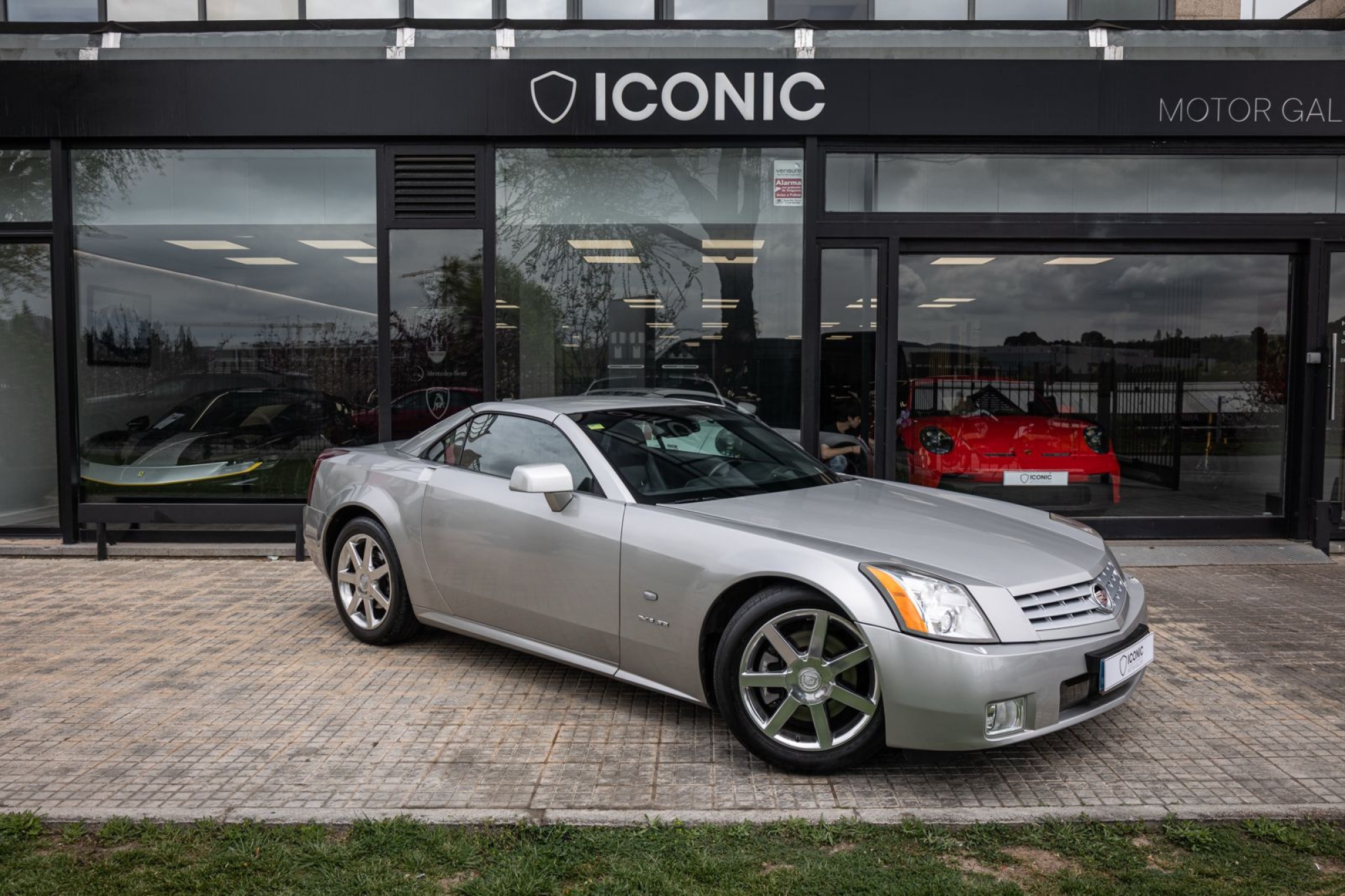 CADILLAC XLR