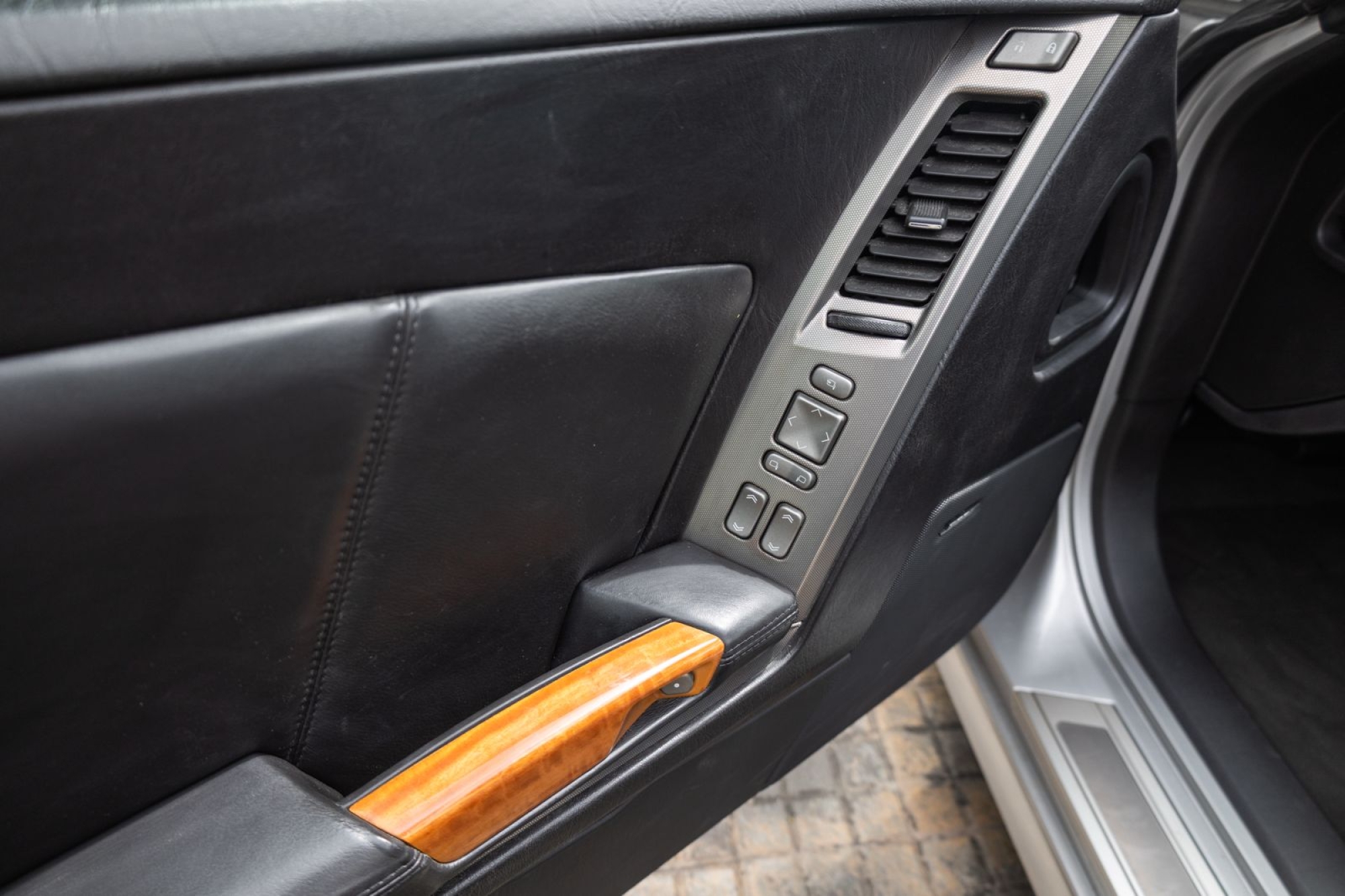 CADILLAC XLR