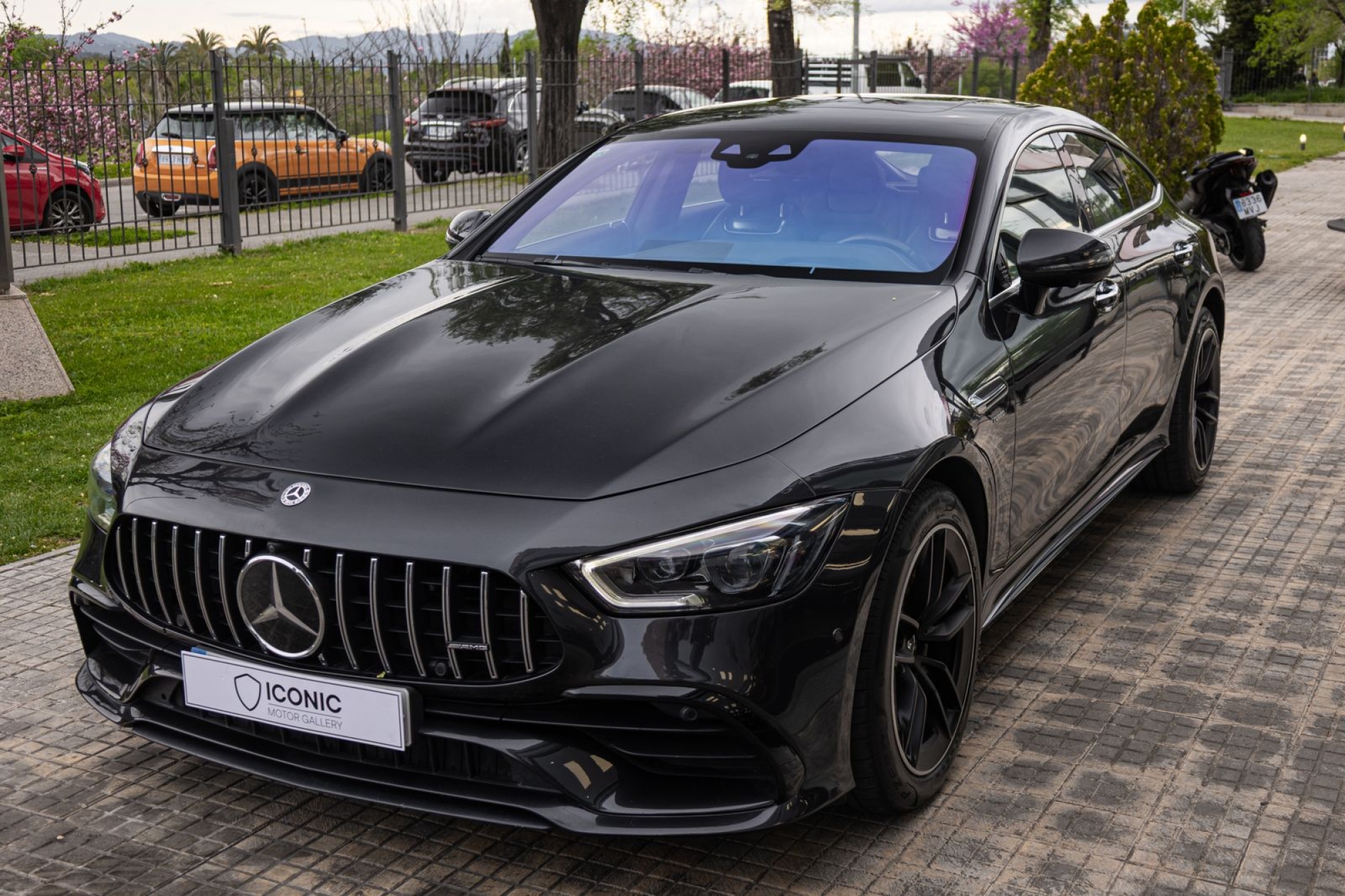 MERCEDES-BENZ AMG GT 43
