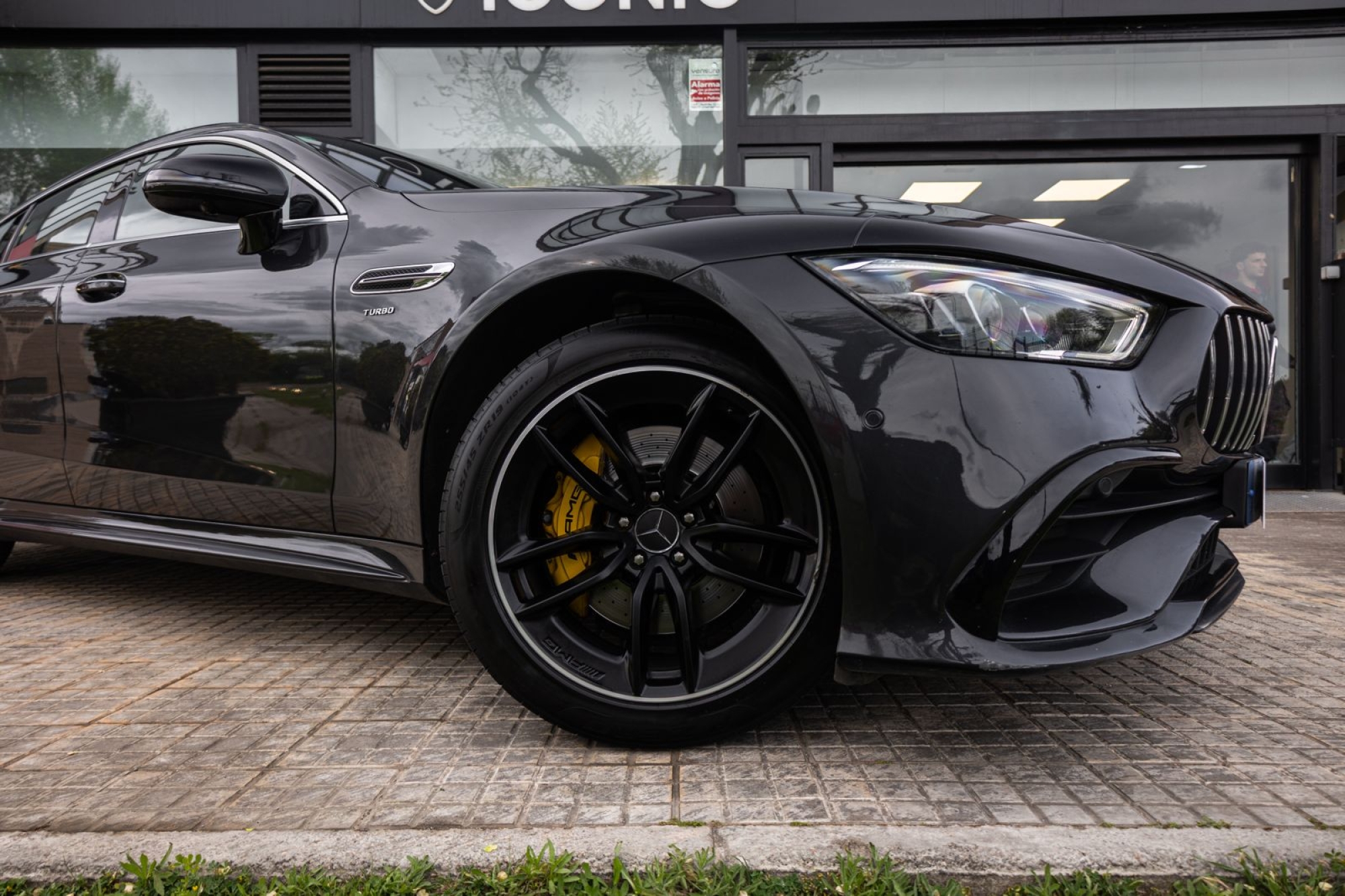 MERCEDES-BENZ AMG GT 43