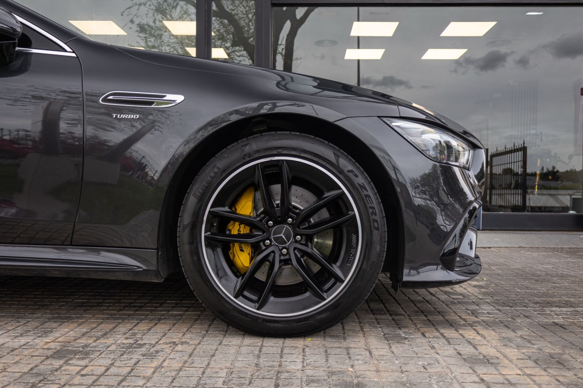 MERCEDES-BENZ AMG GT 43