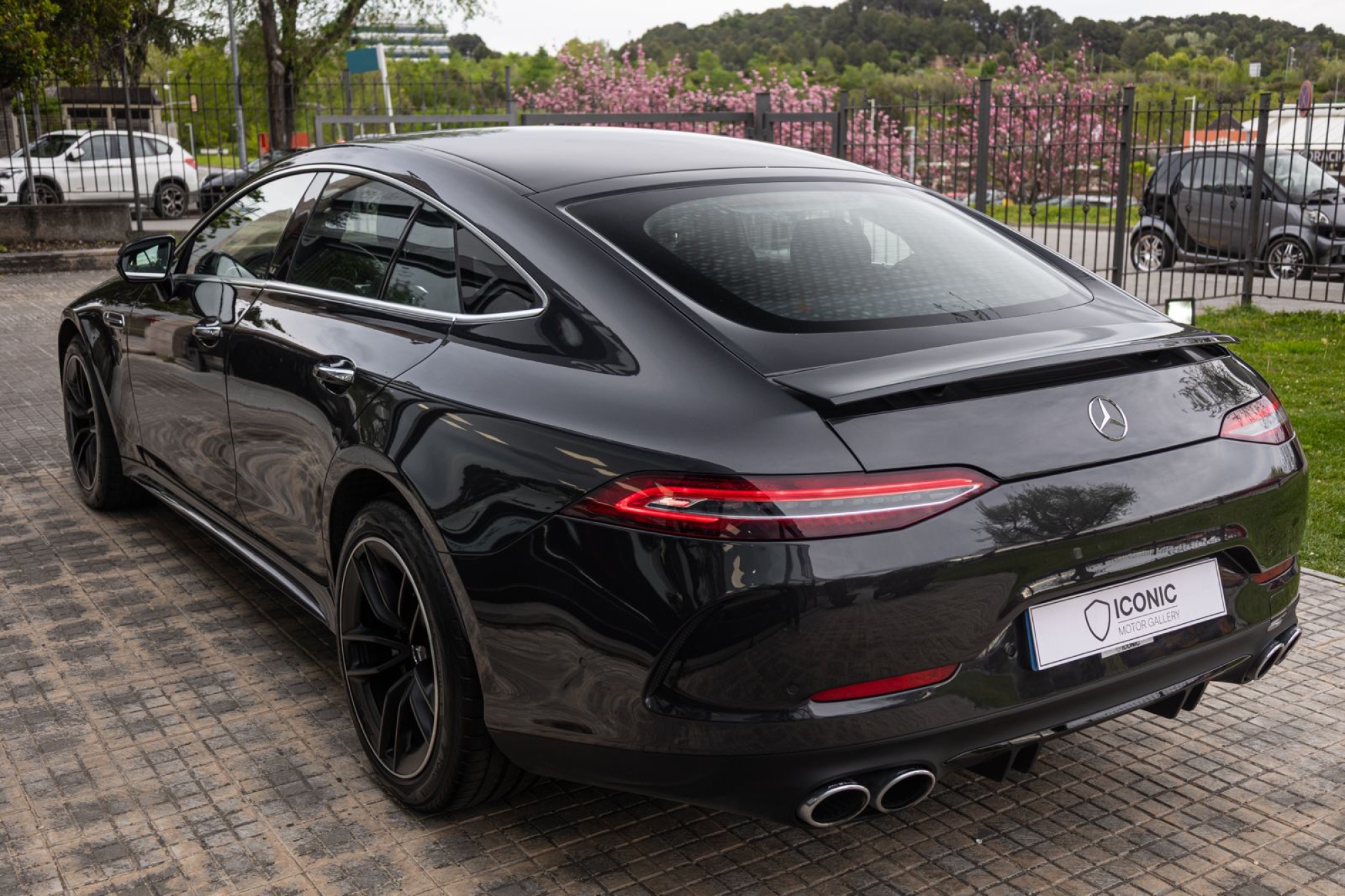 MERCEDES-BENZ AMG GT 43