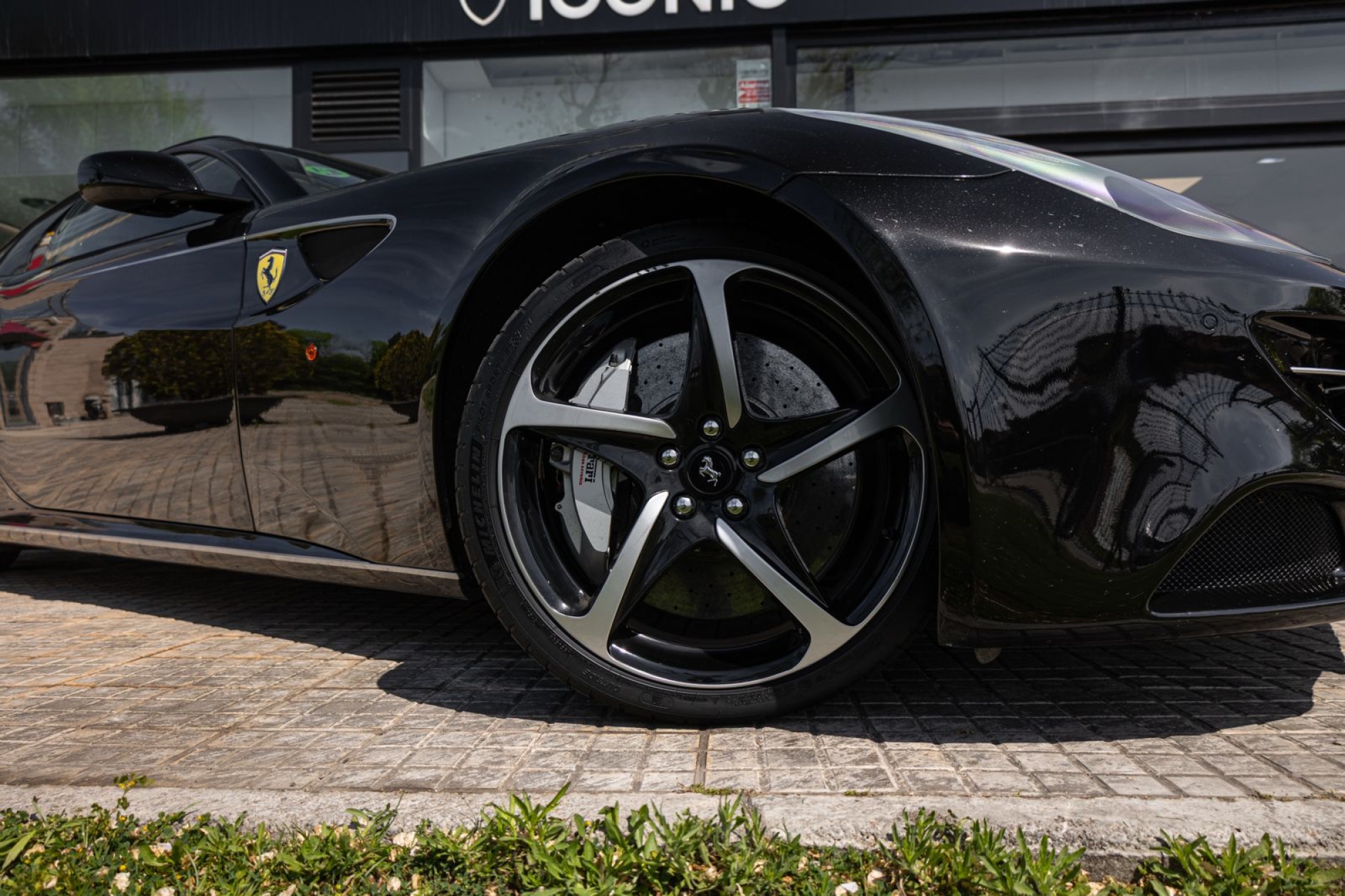 FERRARI FF TAILOR MADE