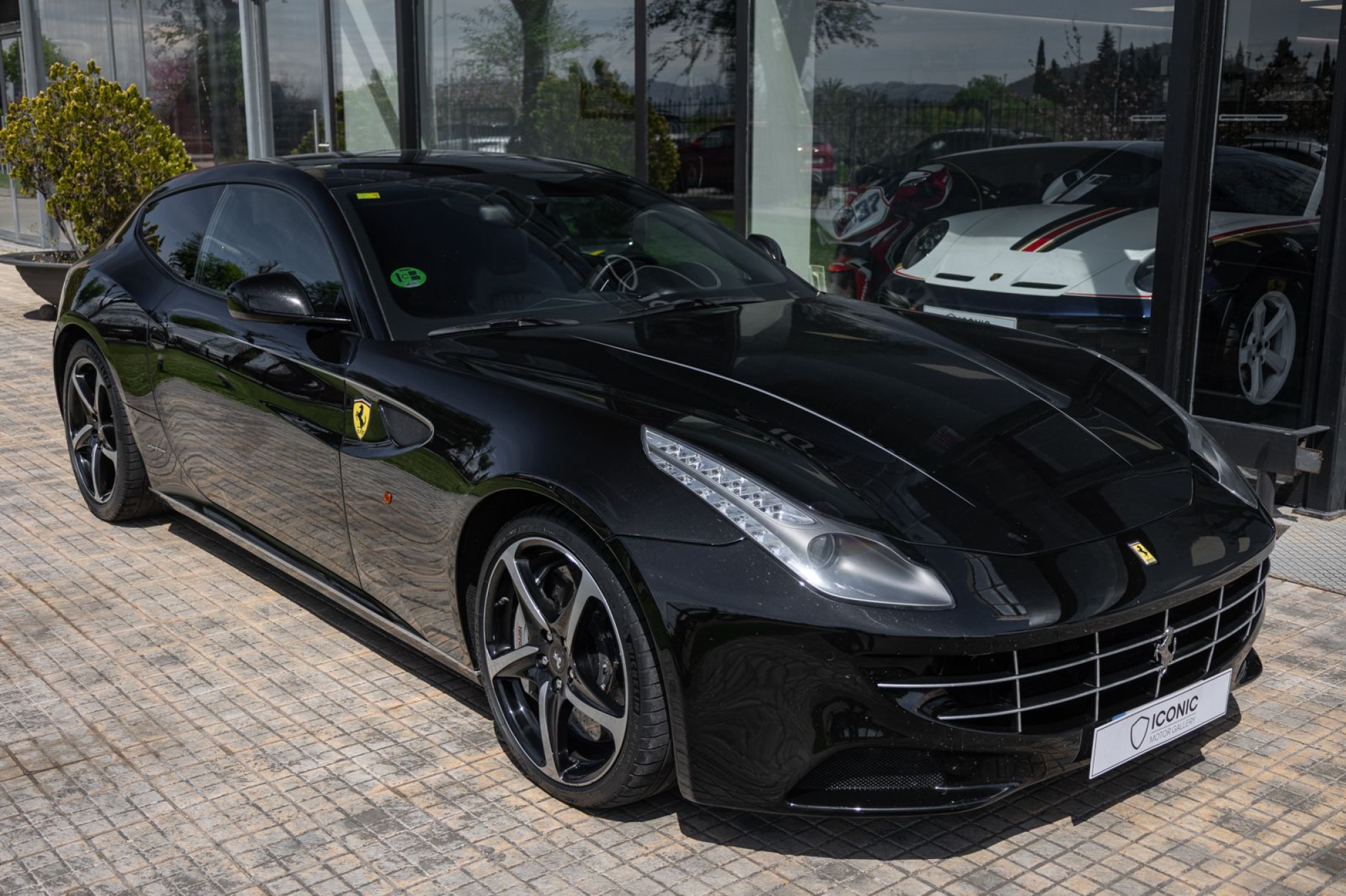 FERRARI FF TAILOR MADE