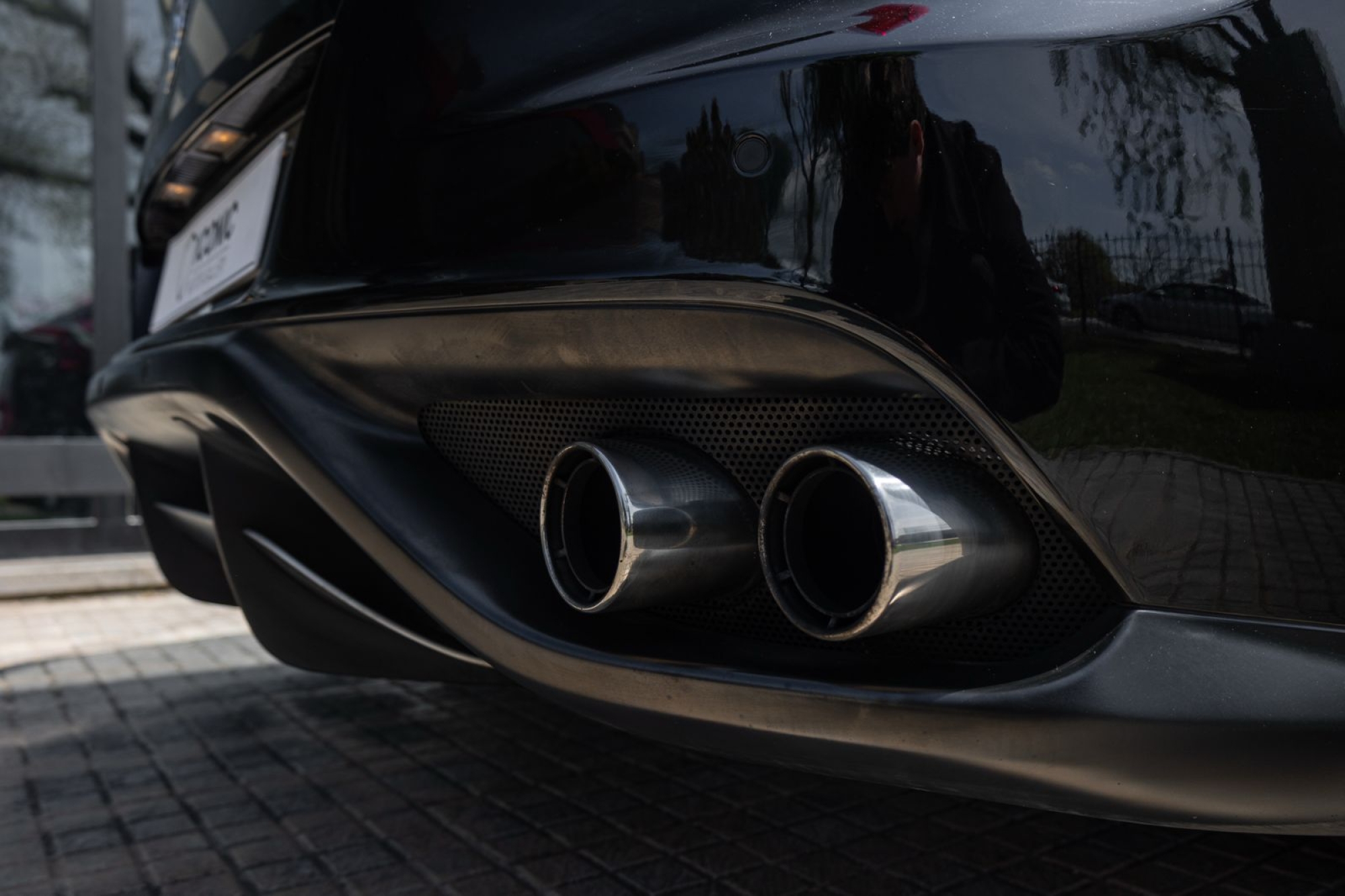 FERRARI FF TAILOR MADE