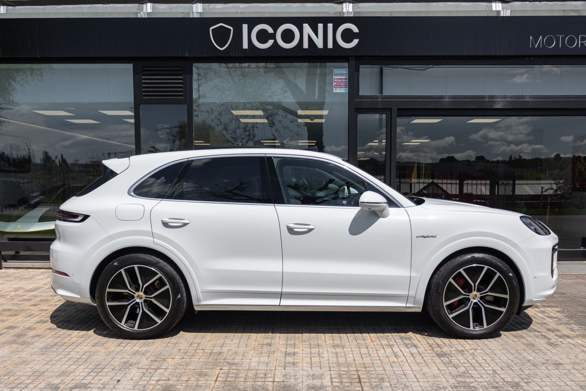 PORSCHE CAYENNE S E-HYBRID