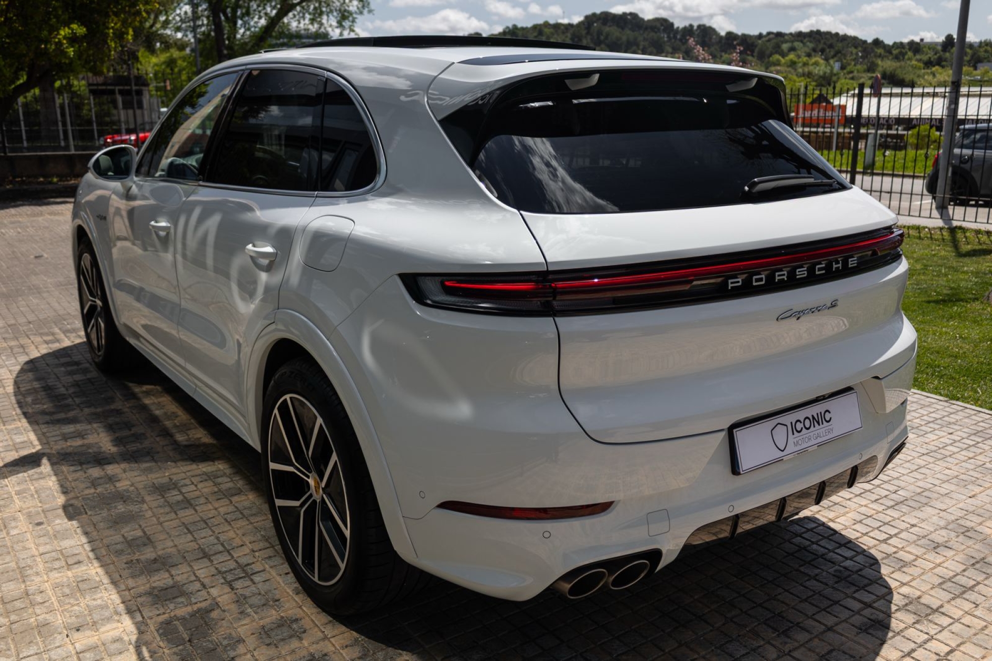 PORSCHE CAYENNE S E-HYBRID