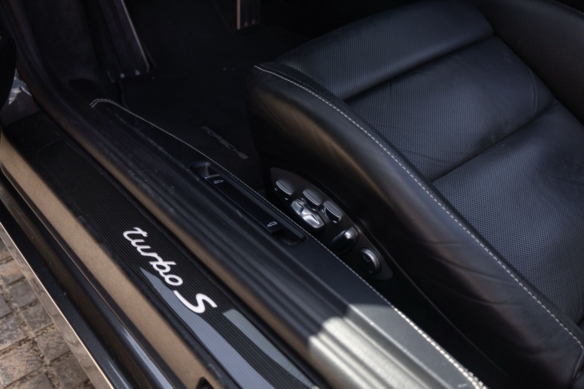 PORSCHE 911 991 TURBO S CABRIO