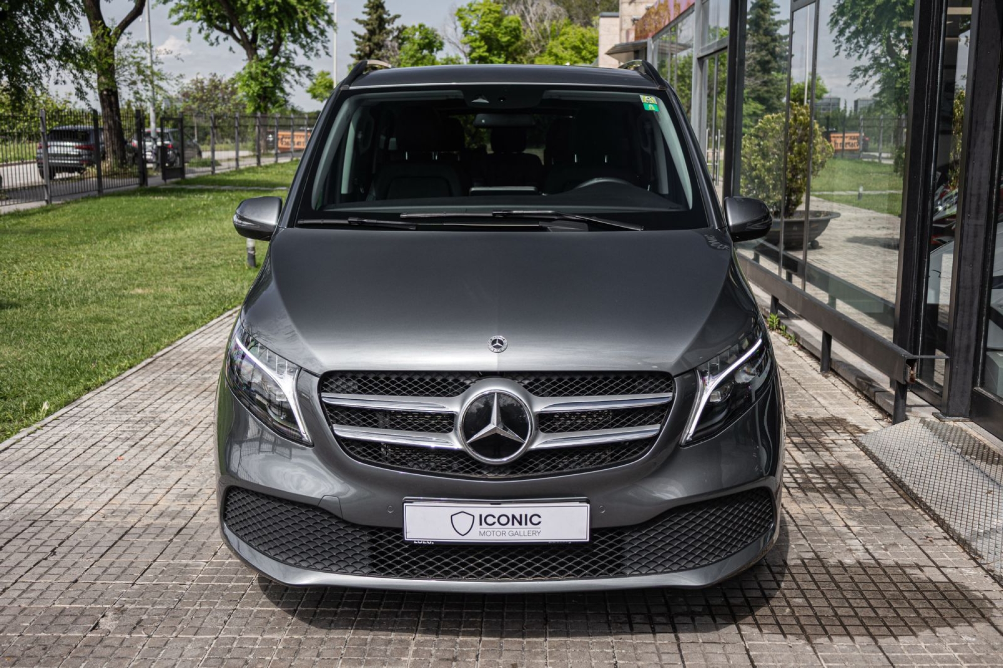 MERCEDES-BENZ V250D AVANTGARDE