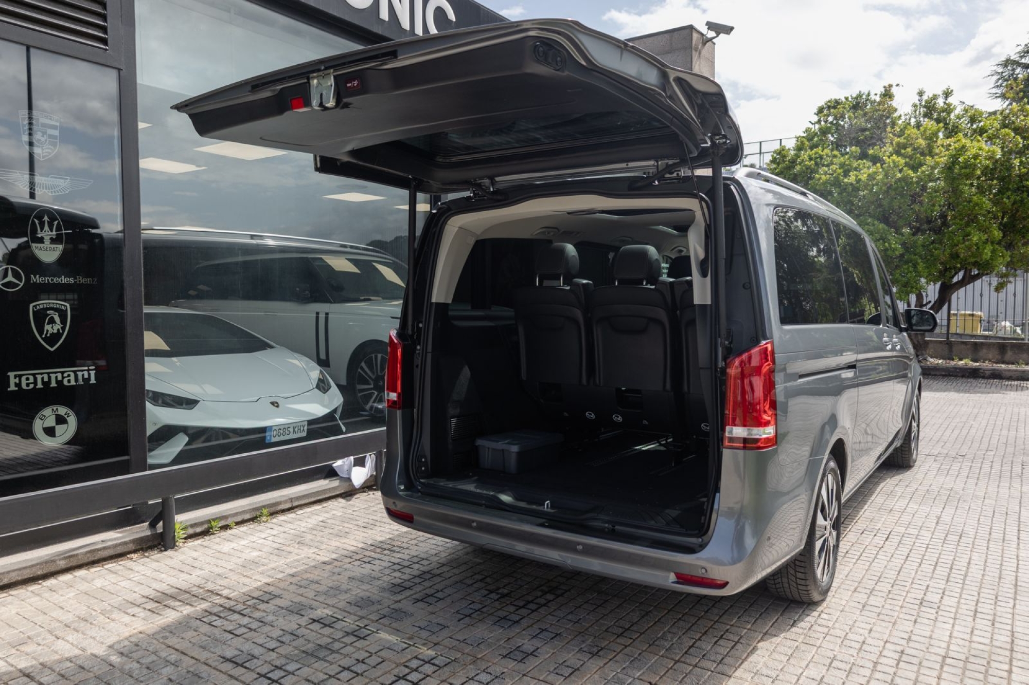 MERCEDES-BENZ V250D AVANTGARDE