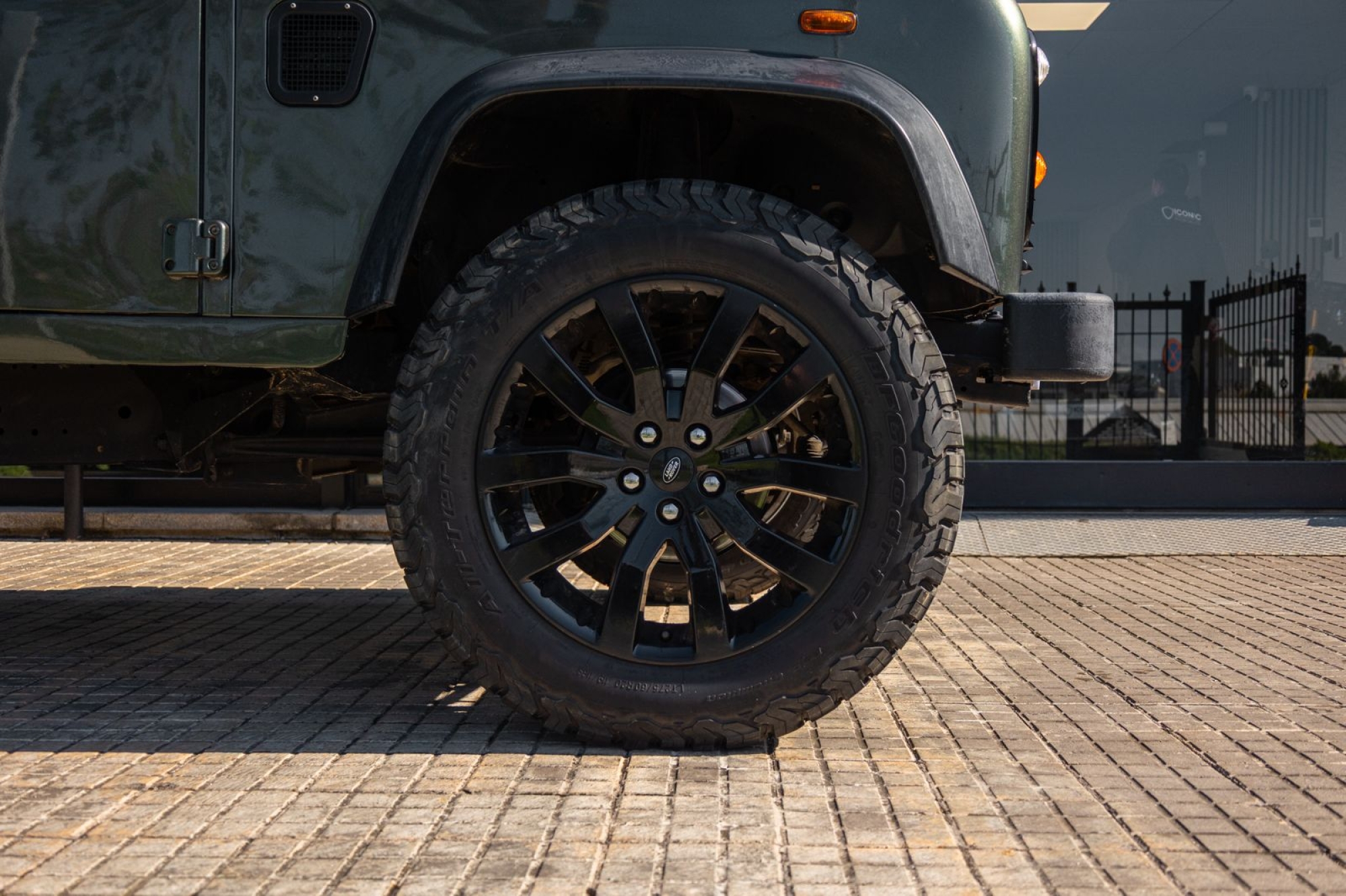 LAND ROVER DEFENDER 90 SW