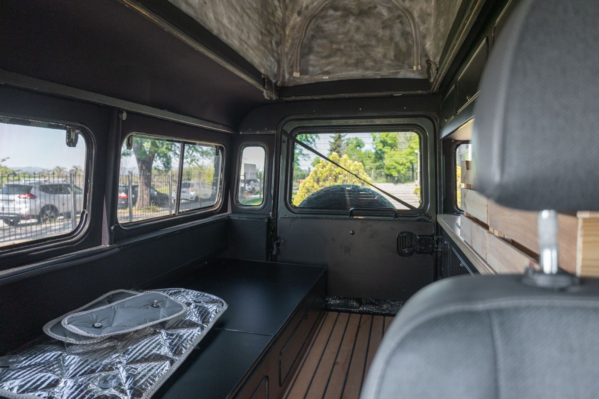 LAND ROVER DEFENDER 90 SW
