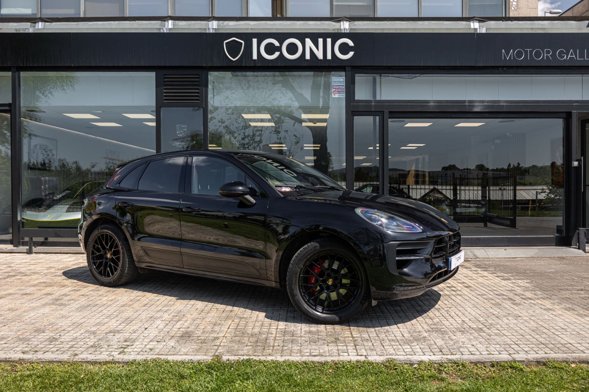 PORSCHE MACAN GTS