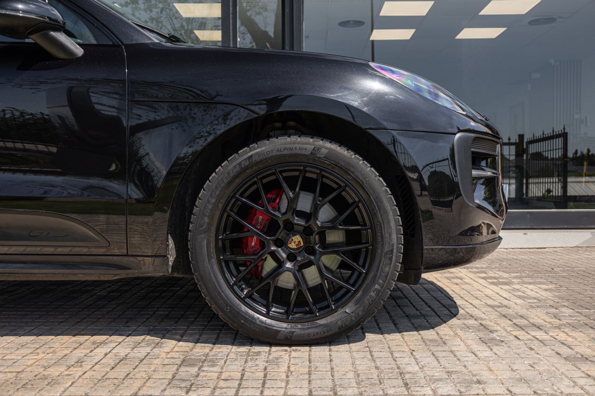 PORSCHE MACAN GTS