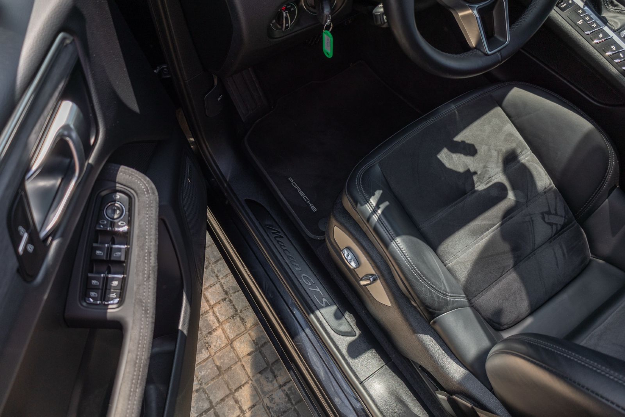 PORSCHE MACAN GTS