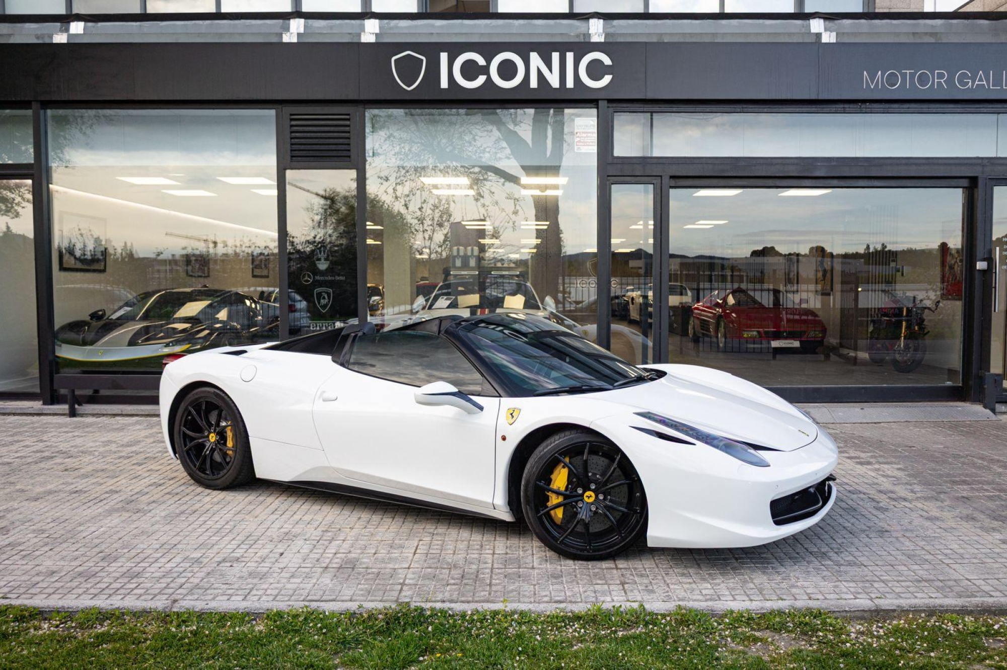 FERRARI 458 SPIDER