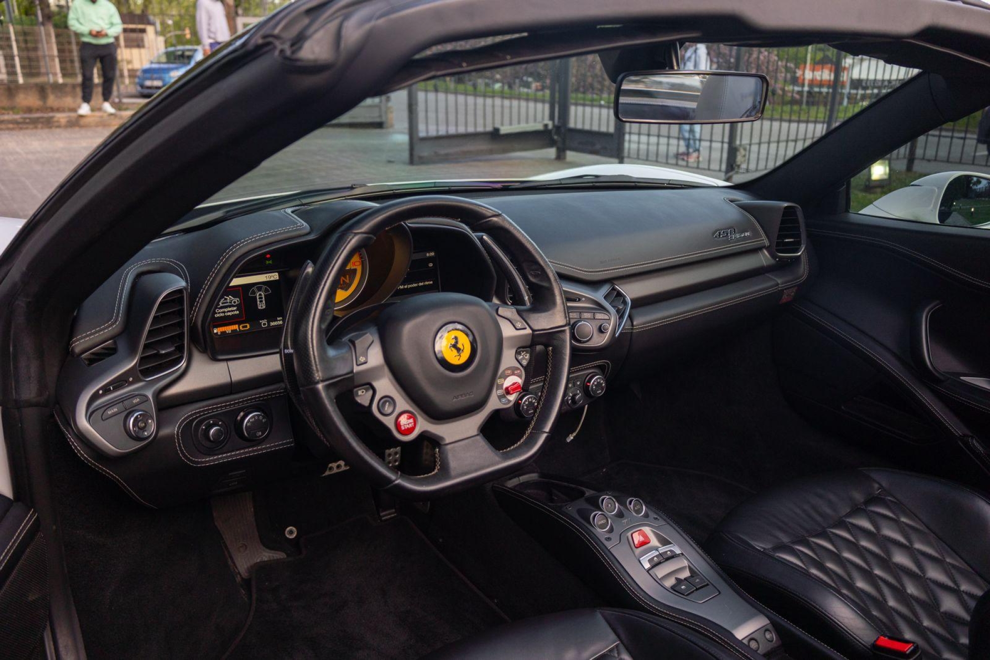 FERRARI 458 SPIDER