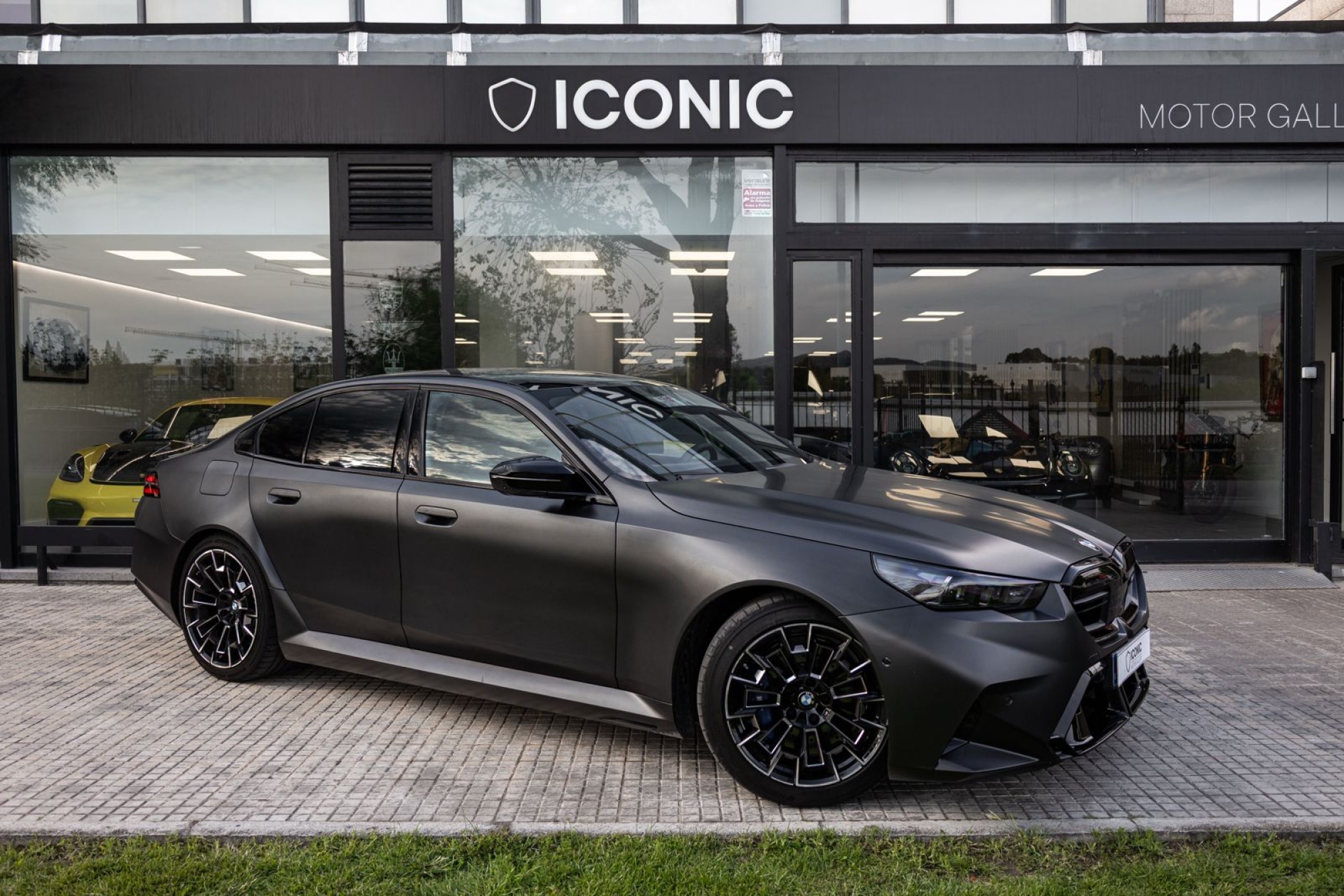 BMW M5 G90