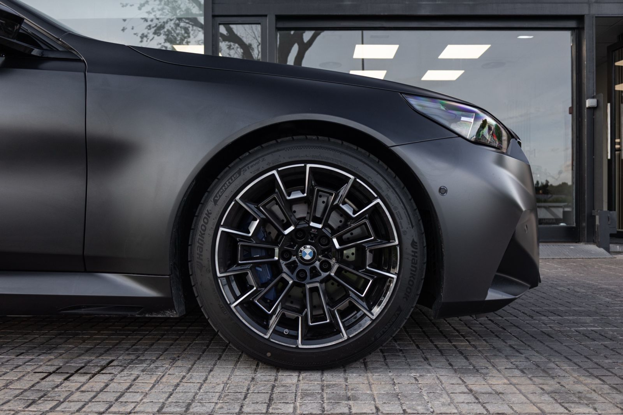 BMW M5 G90