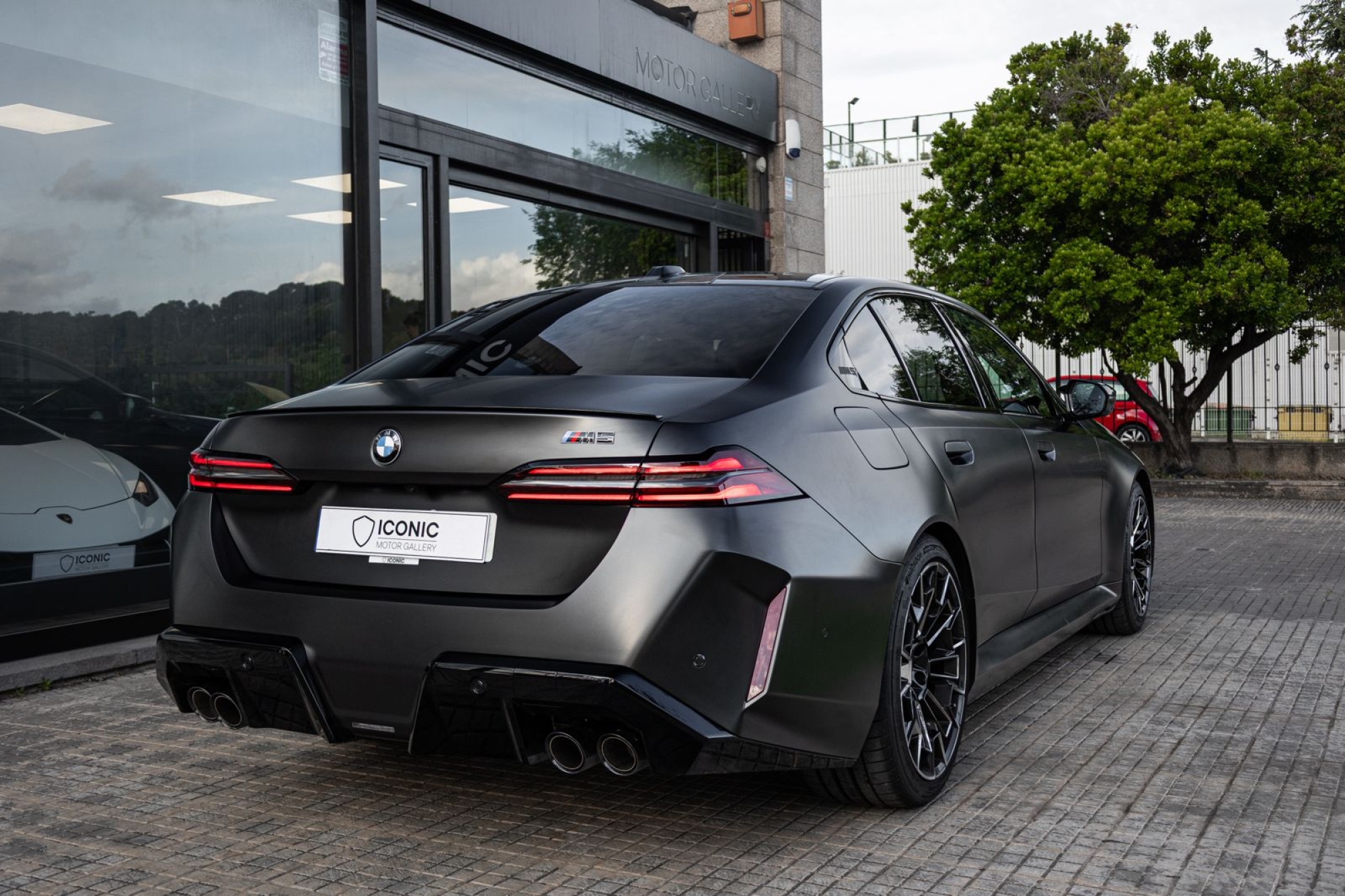 BMW M5 G90