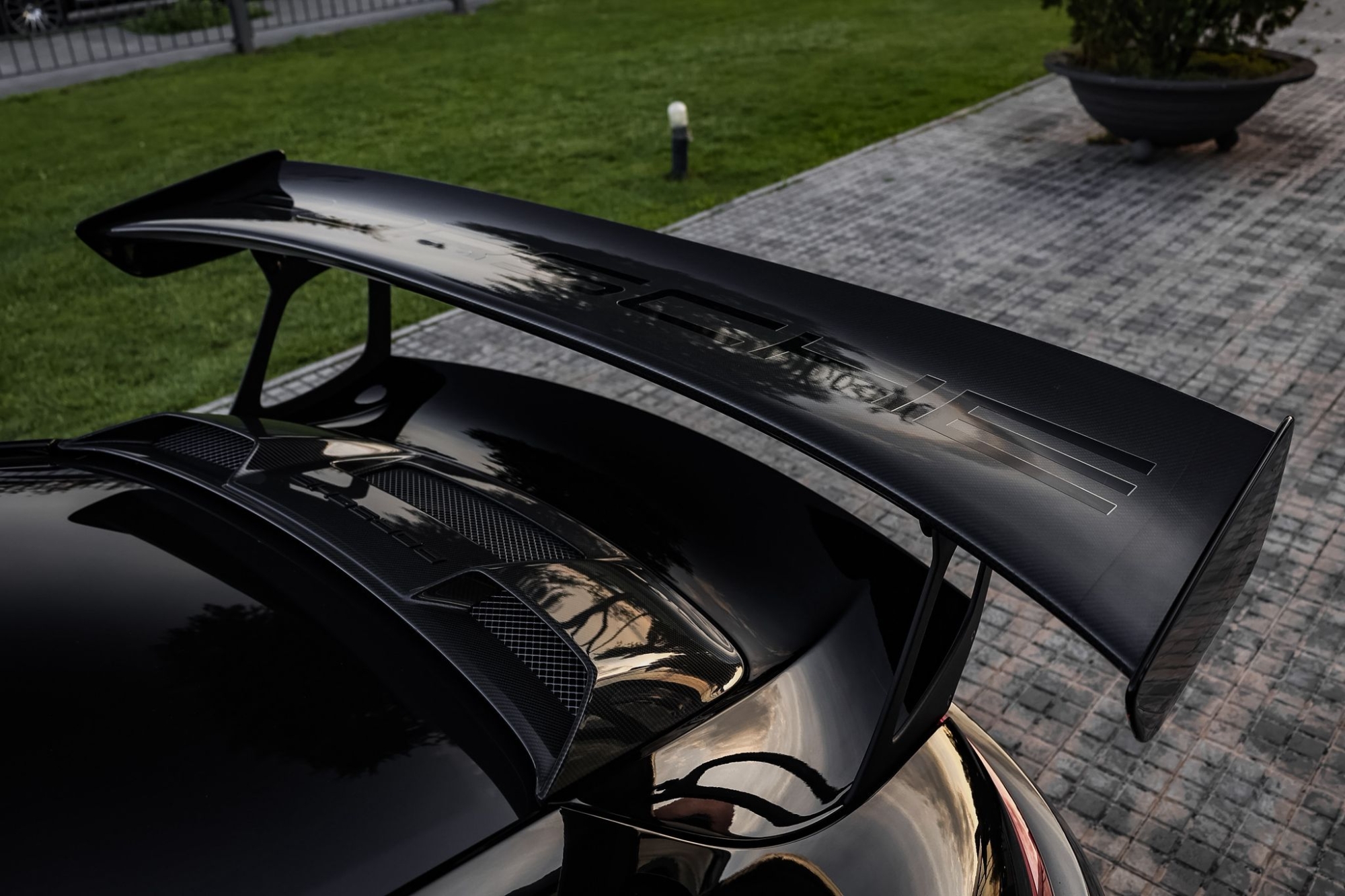 PORSCHE 911 GT2 RS WEISSACH
