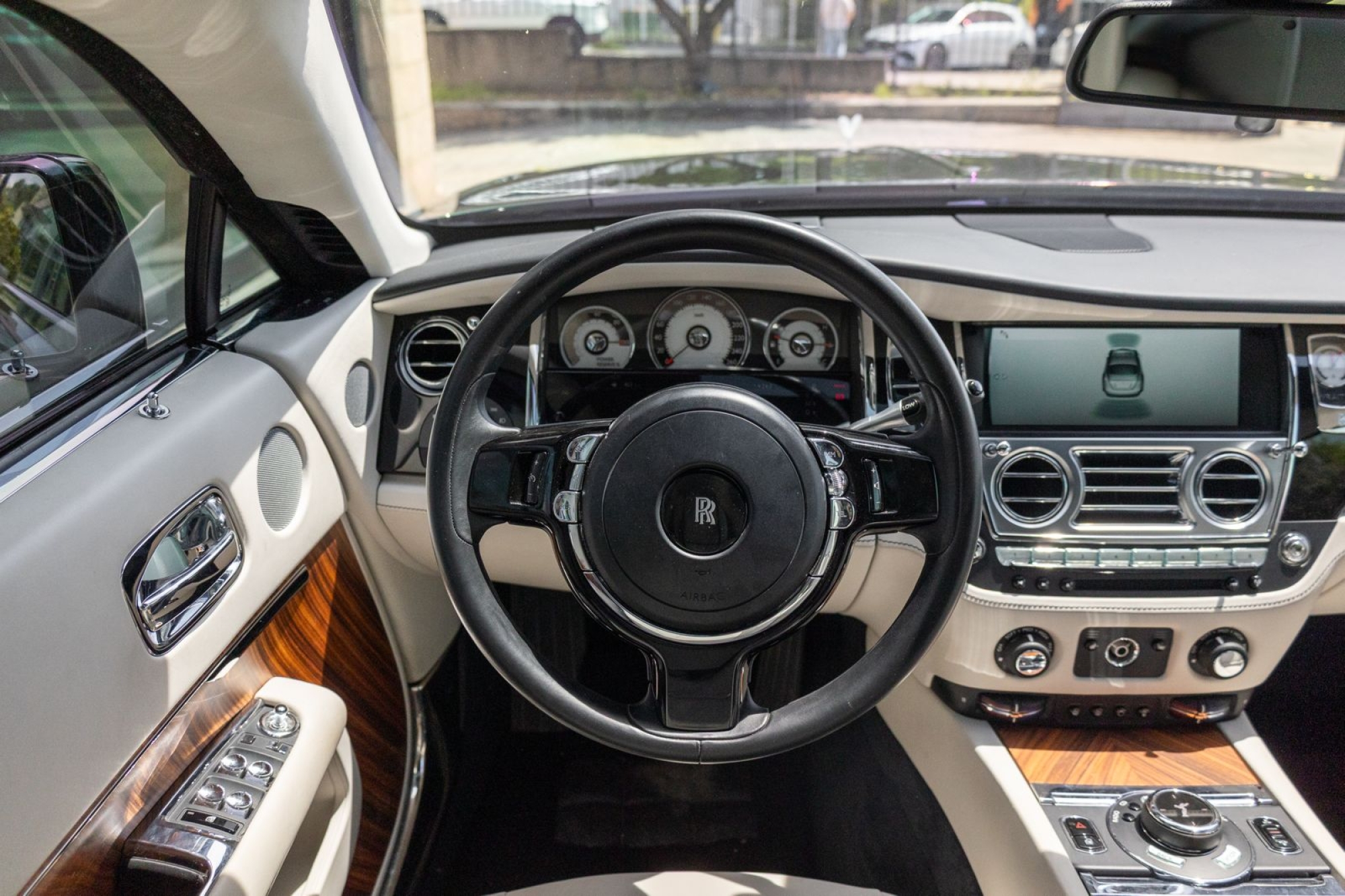 ROLLS-ROYCE WRAITH