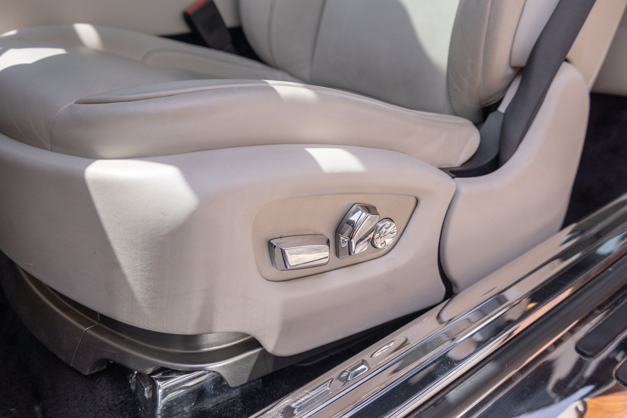 ROLLS-ROYCE WRAITH