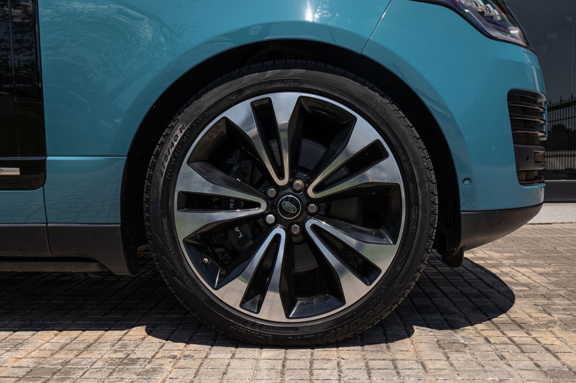 LAND ROVER RANGE ROVER AUTOBIOGRAPHY D350 FIFTY ANNIVERSARY