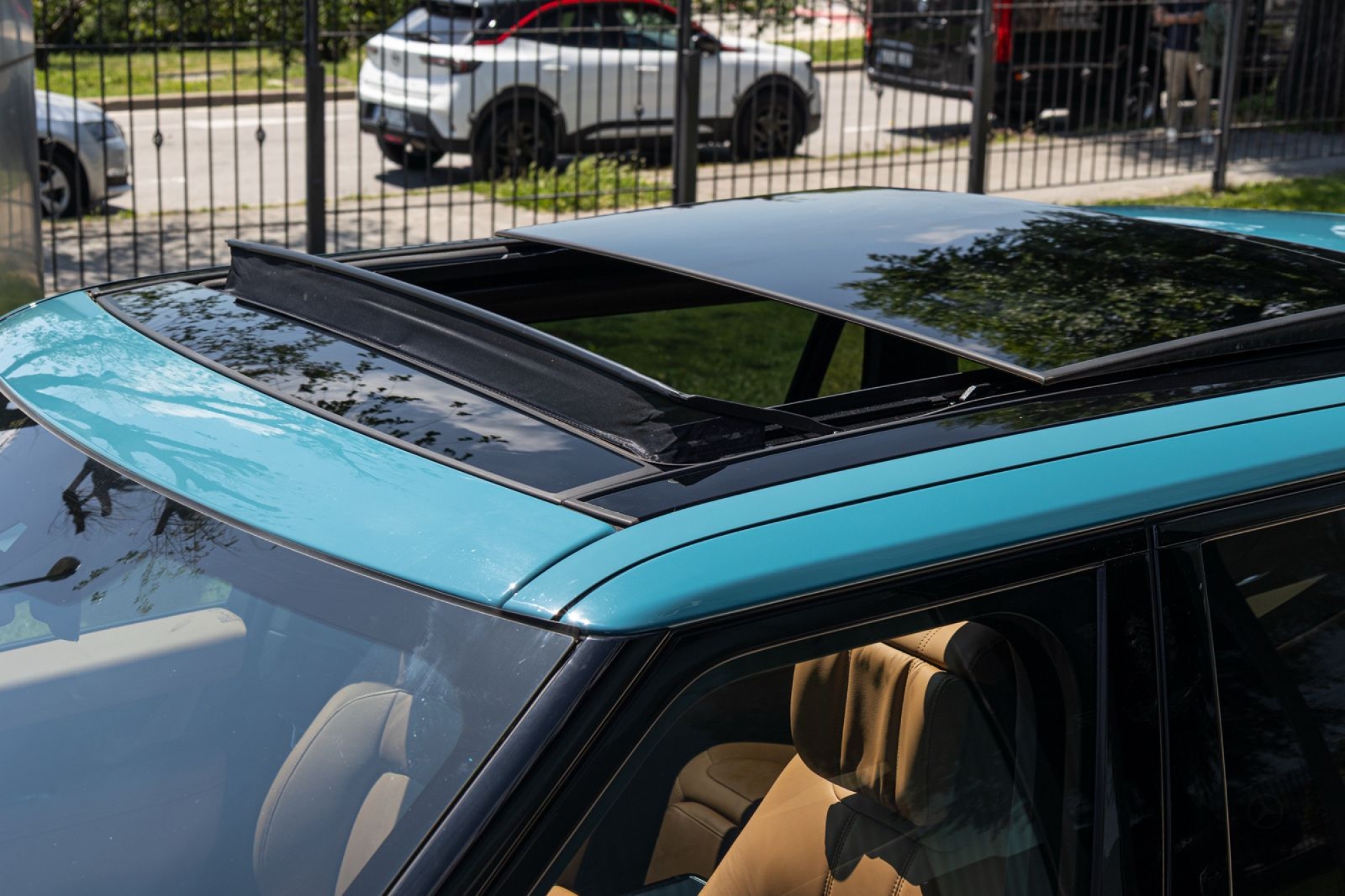 LAND ROVER RANGE ROVER AUTOBIOGRAPHY D350 FIFTY ANNIVERSARY