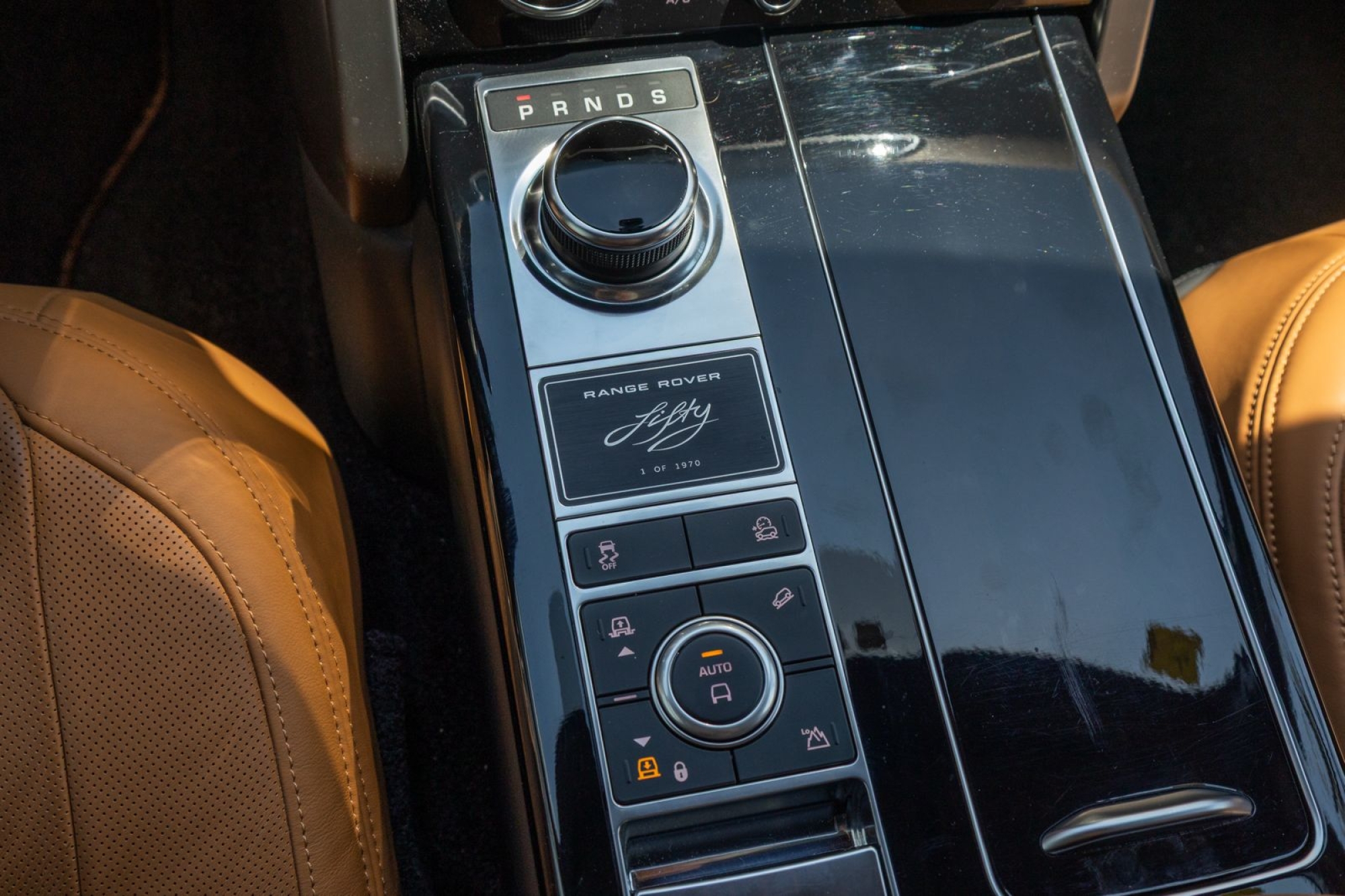 LAND ROVER RANGE ROVER AUTOBIOGRAPHY D350 FIFTY ANNIVERSARY