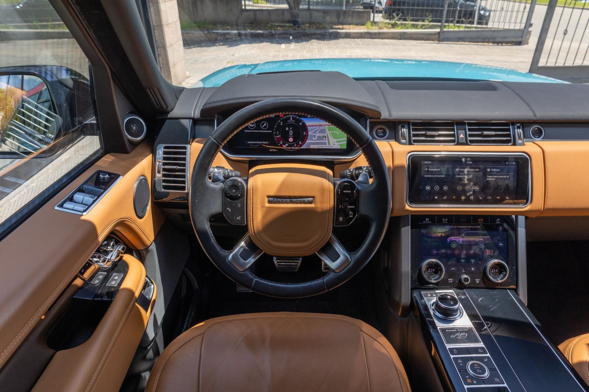 LAND ROVER RANGE ROVER AUTOBIOGRAPHY D350 FIFTY ANNIVERSARY