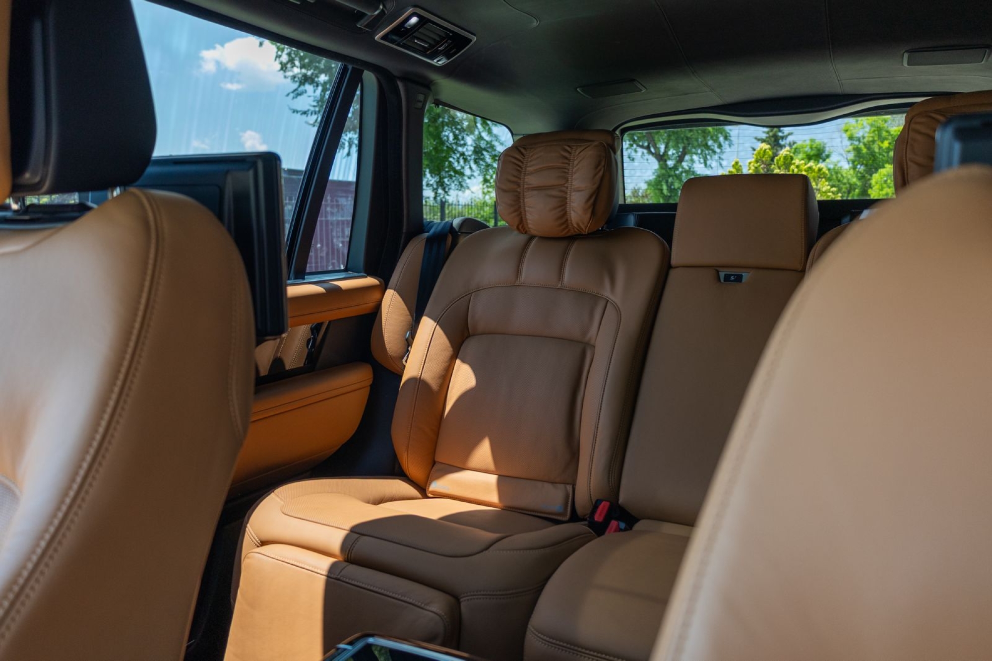 LAND ROVER RANGE ROVER AUTOBIOGRAPHY D350 FIFTY ANNIVERSARY