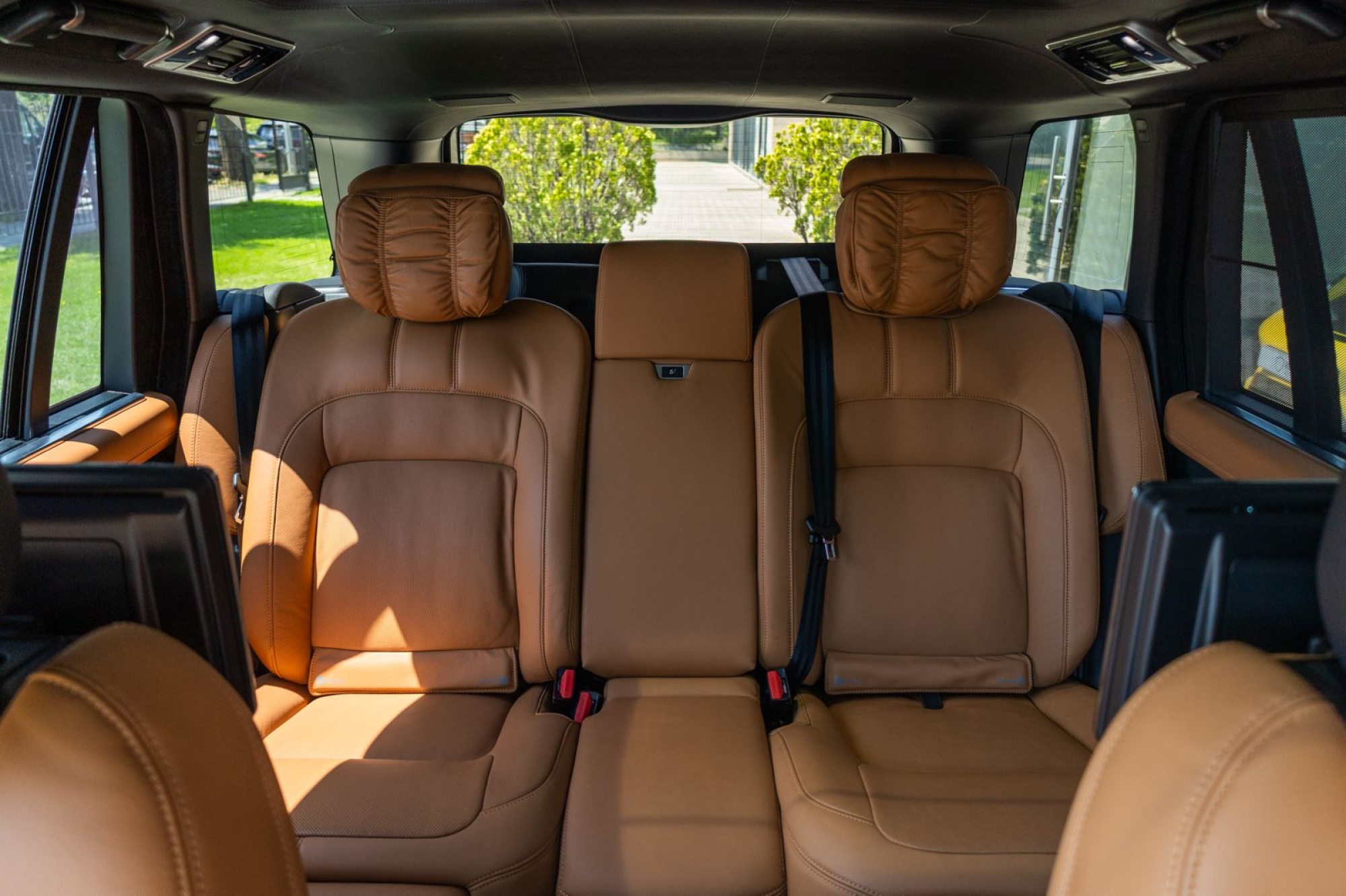 LAND ROVER RANGE ROVER AUTOBIOGRAPHY D350 FIFTY ANNIVERSARY