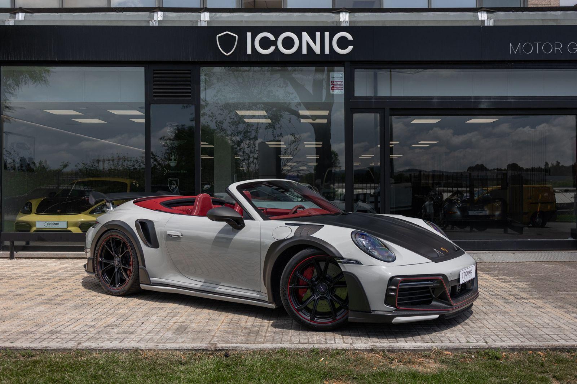 PORSCHE 911 992 TURBO S CABRIOLET TECHART