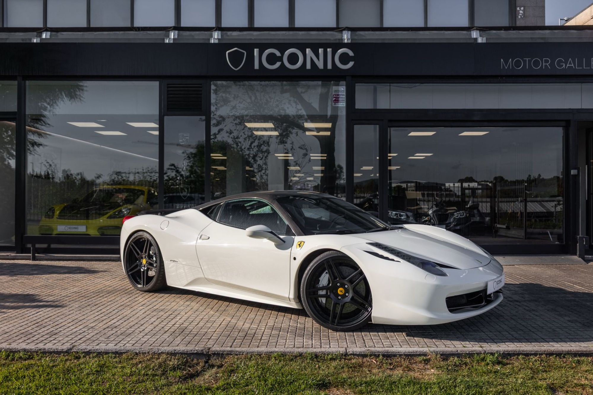FERRARI 458 ITALIA